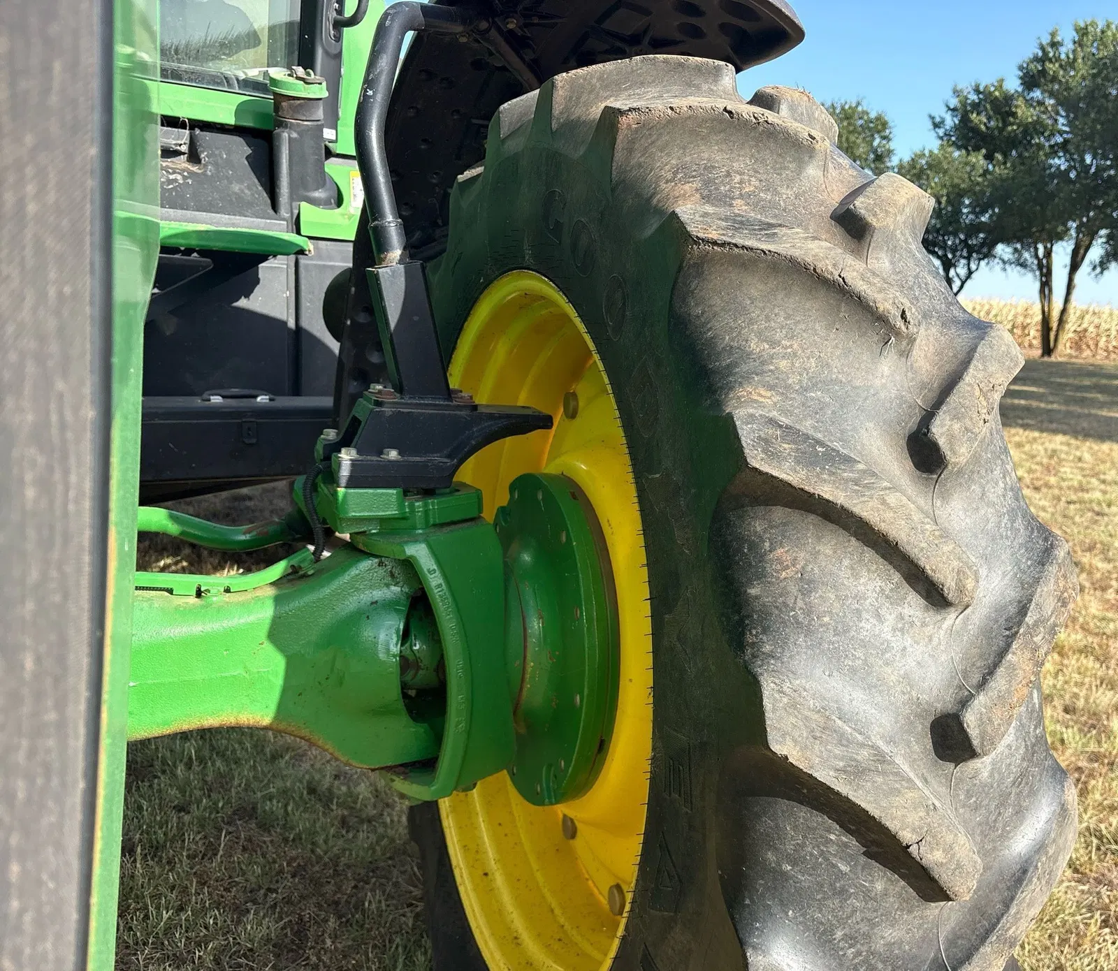 2011 John Deere 8260R