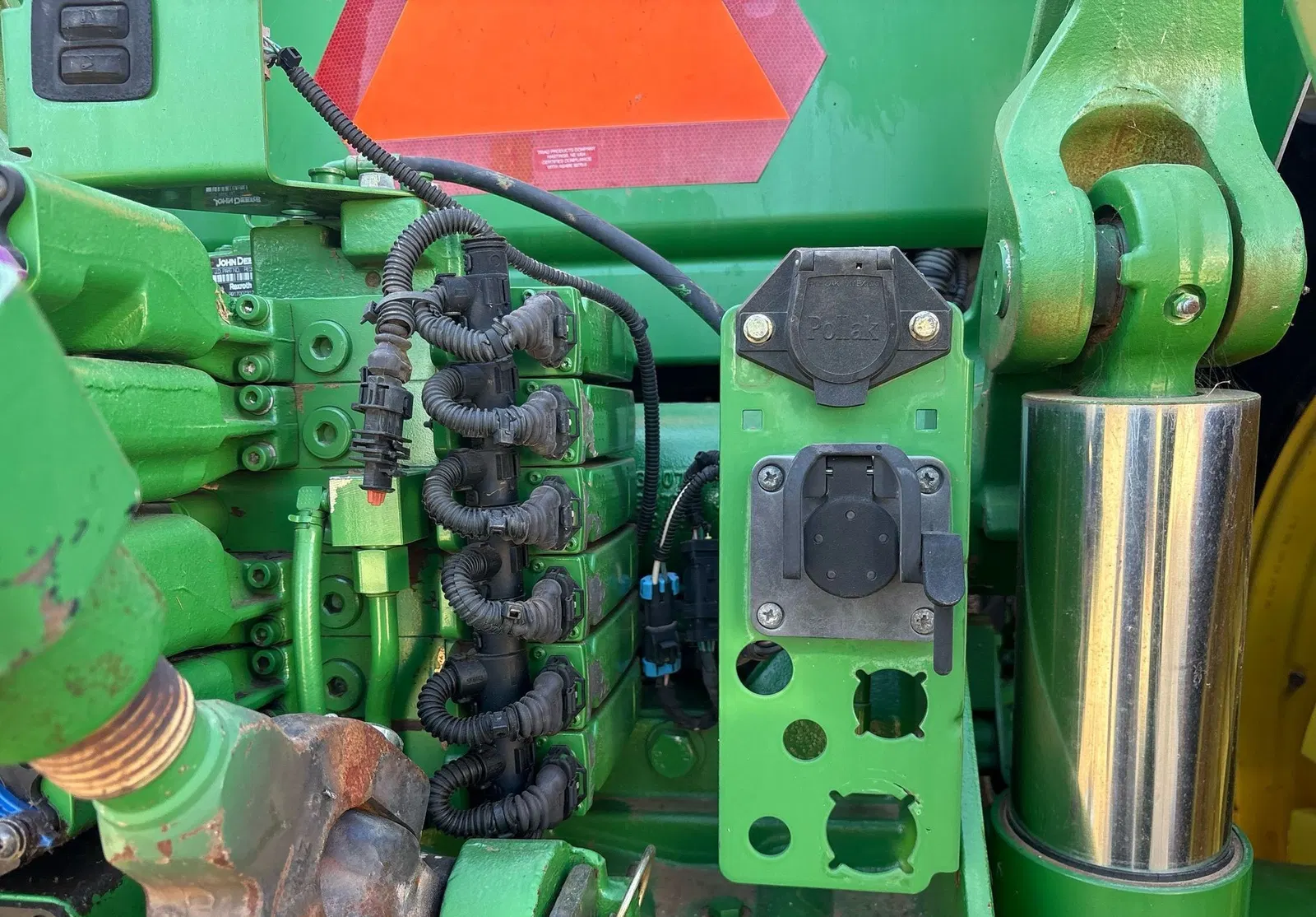 2011 John Deere 8260R