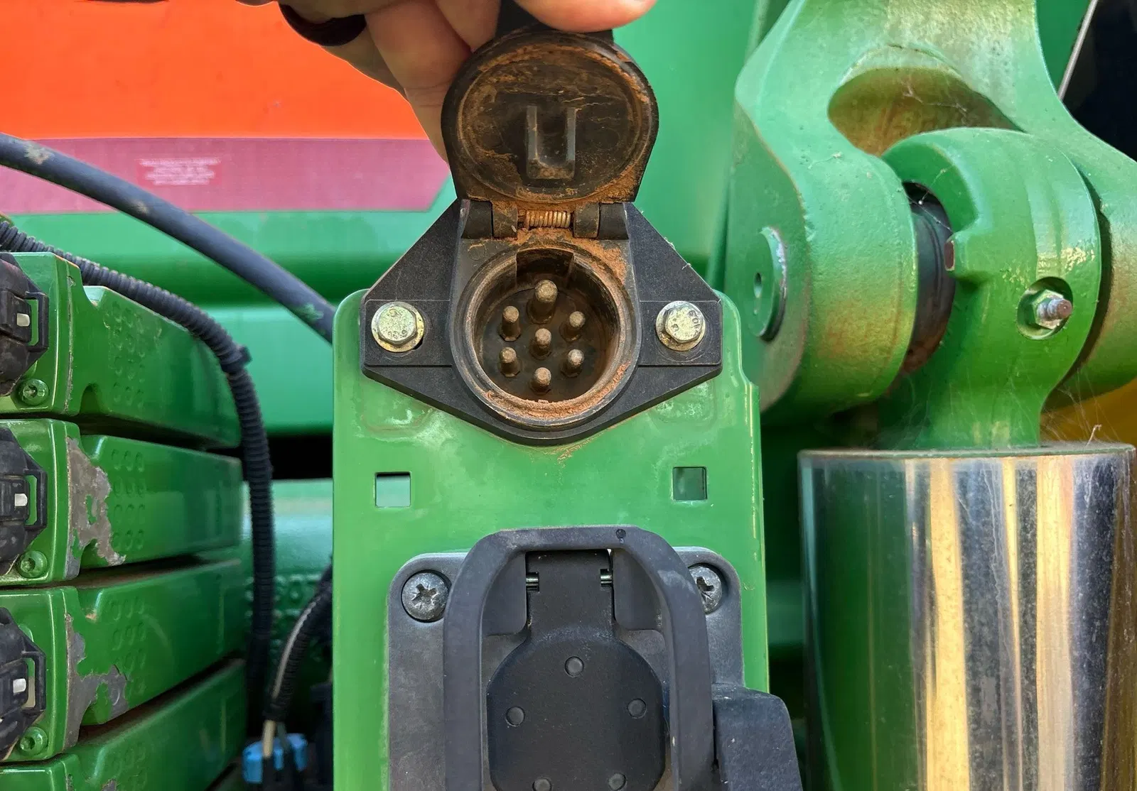 2011 John Deere 8260R