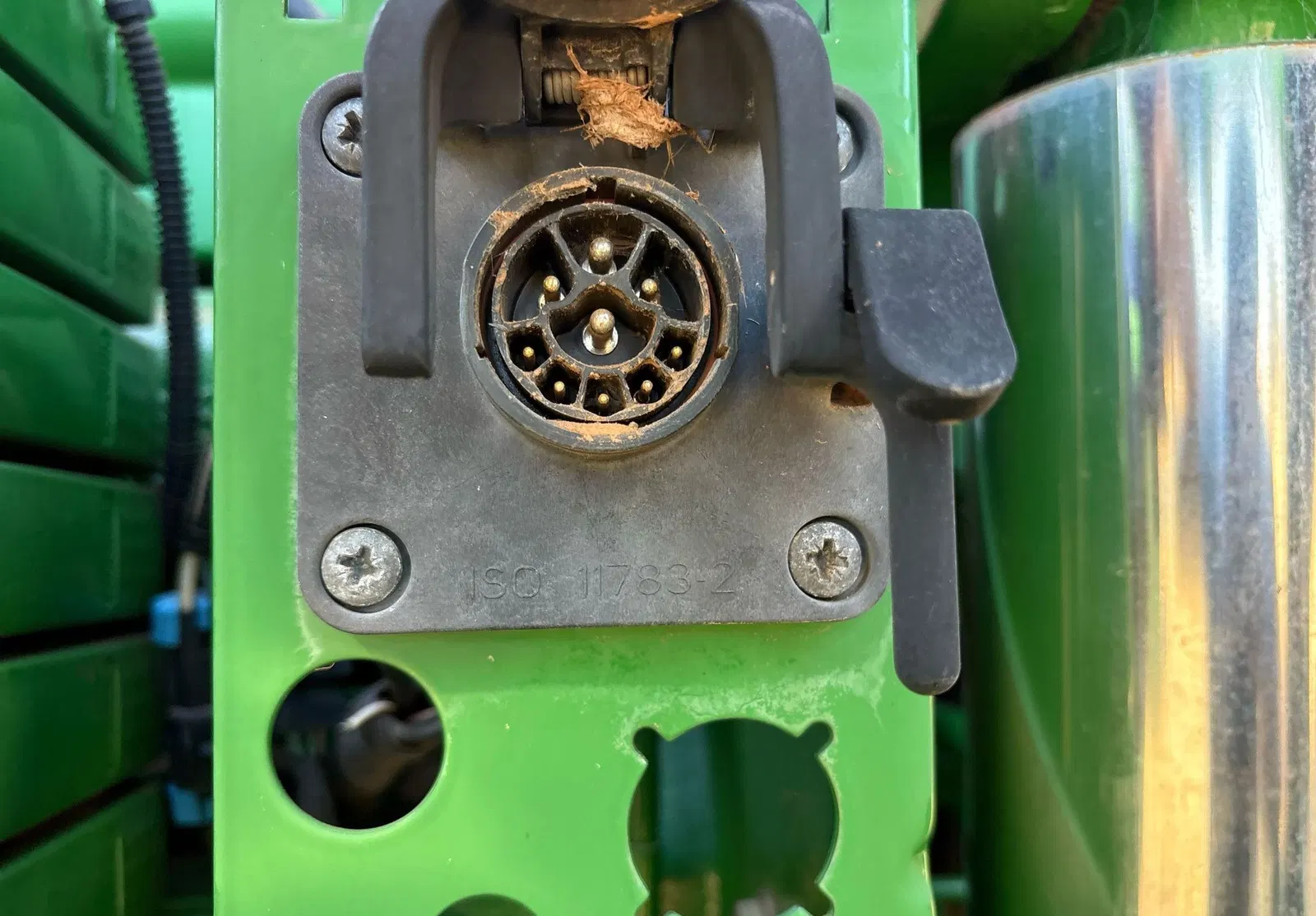 2011 John Deere 8260R