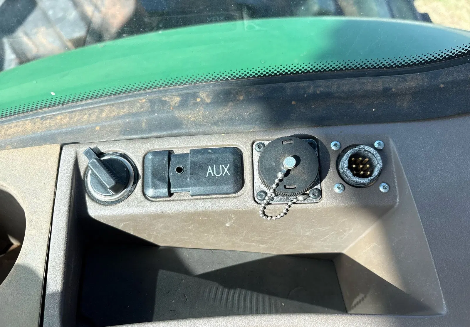 2011 John Deere 8260R