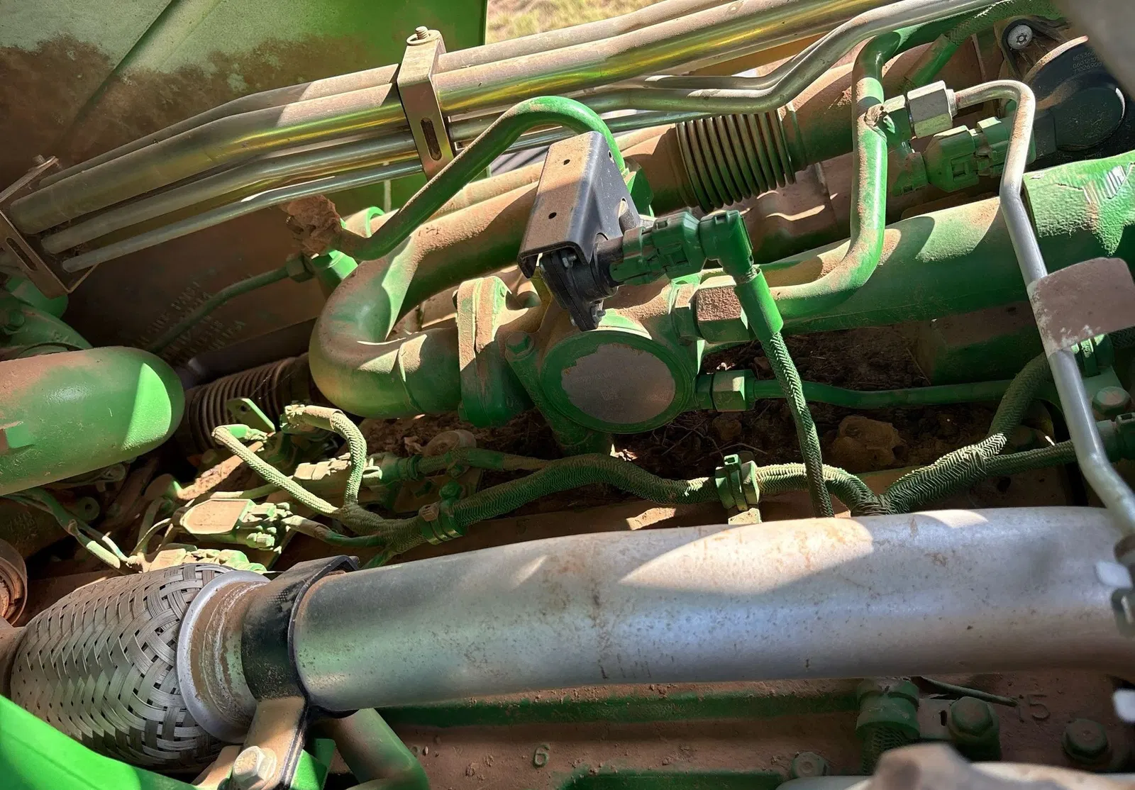 2011 John Deere 8260R