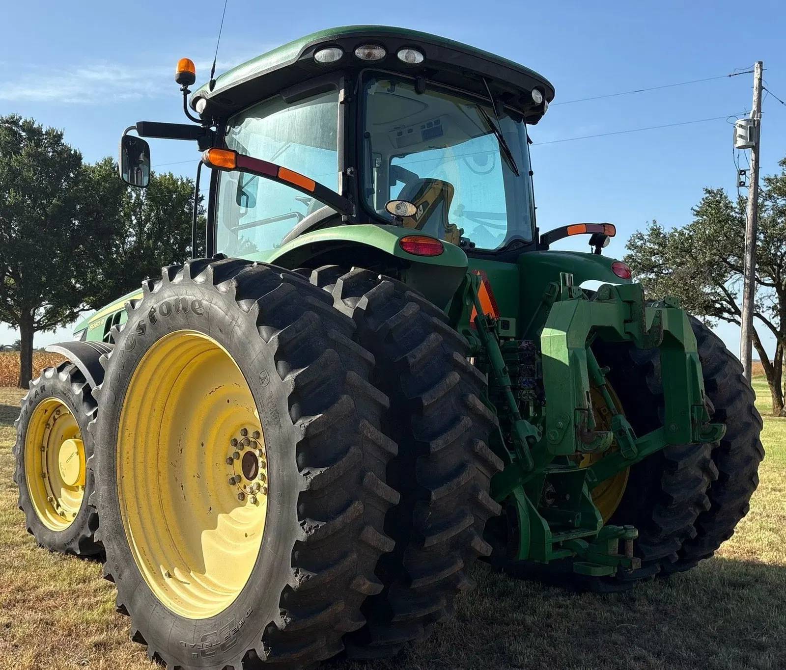 2011 John Deere 8260R
