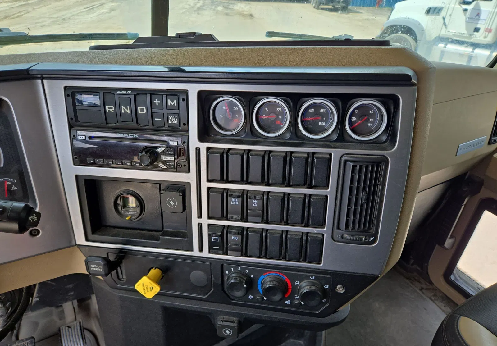 2019 Mack Granite