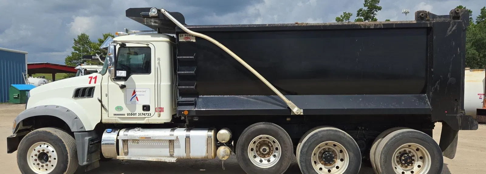 2019 Mack Granite