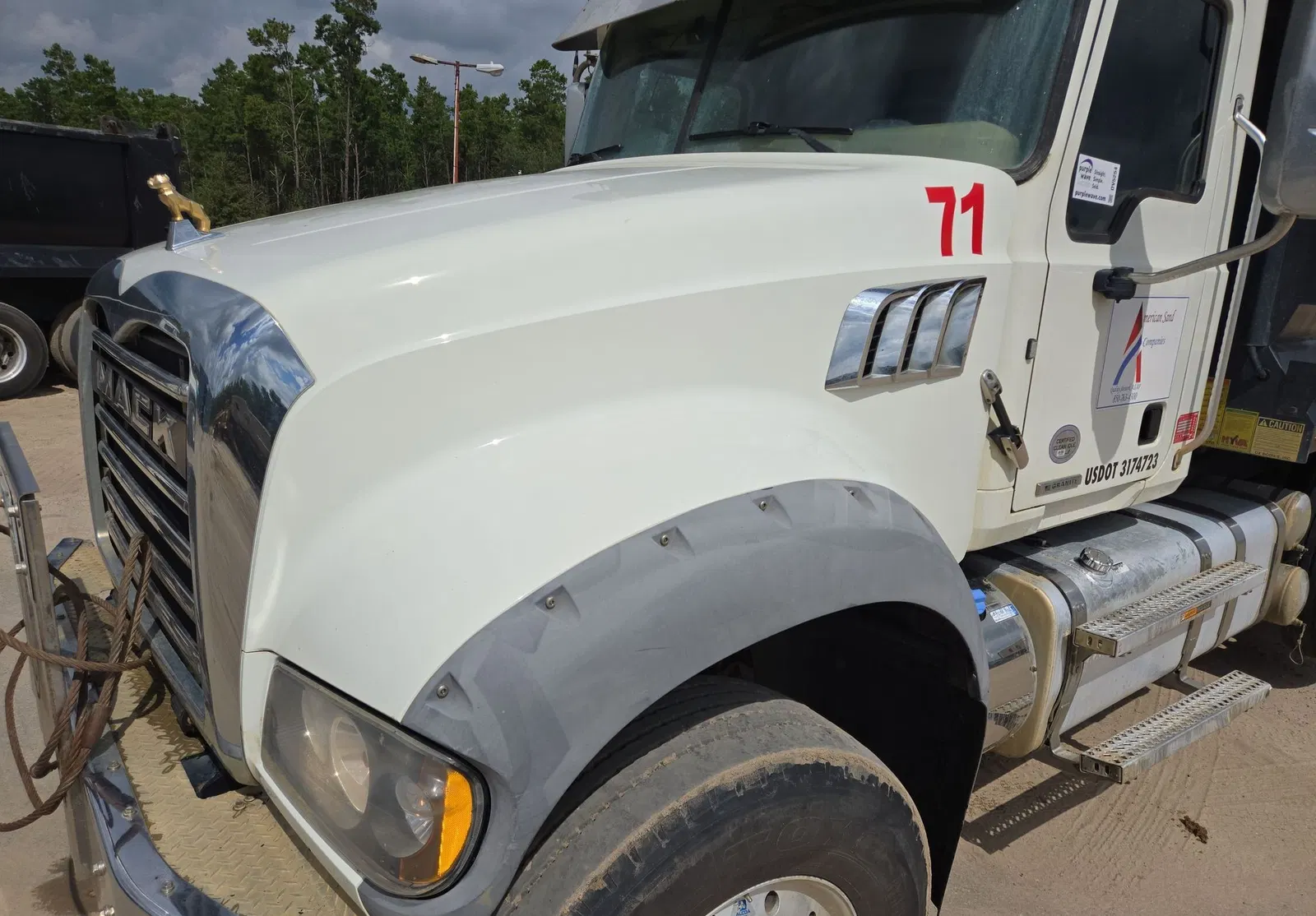 2019 Mack Granite