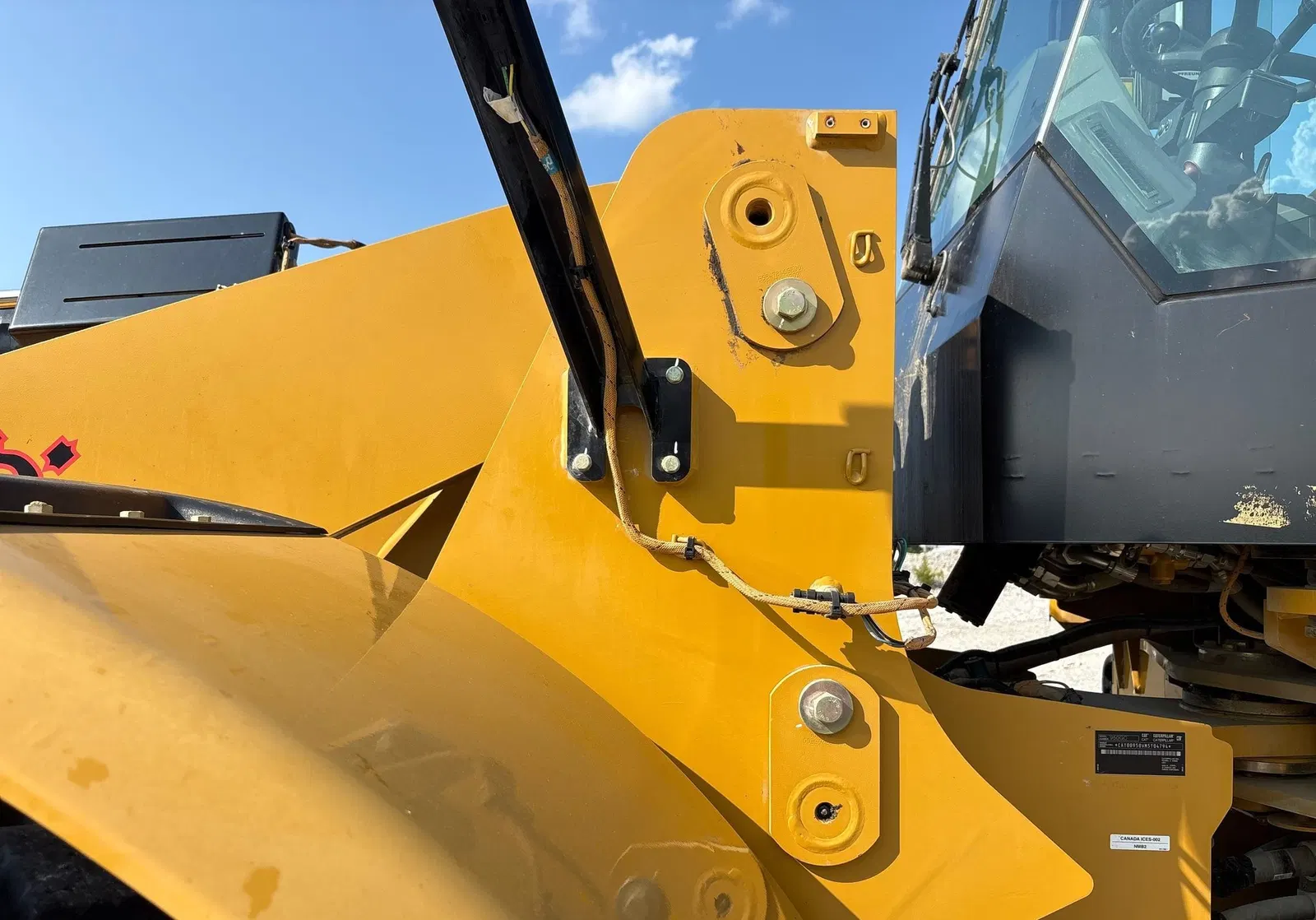 2022 Caterpillar 950GC
