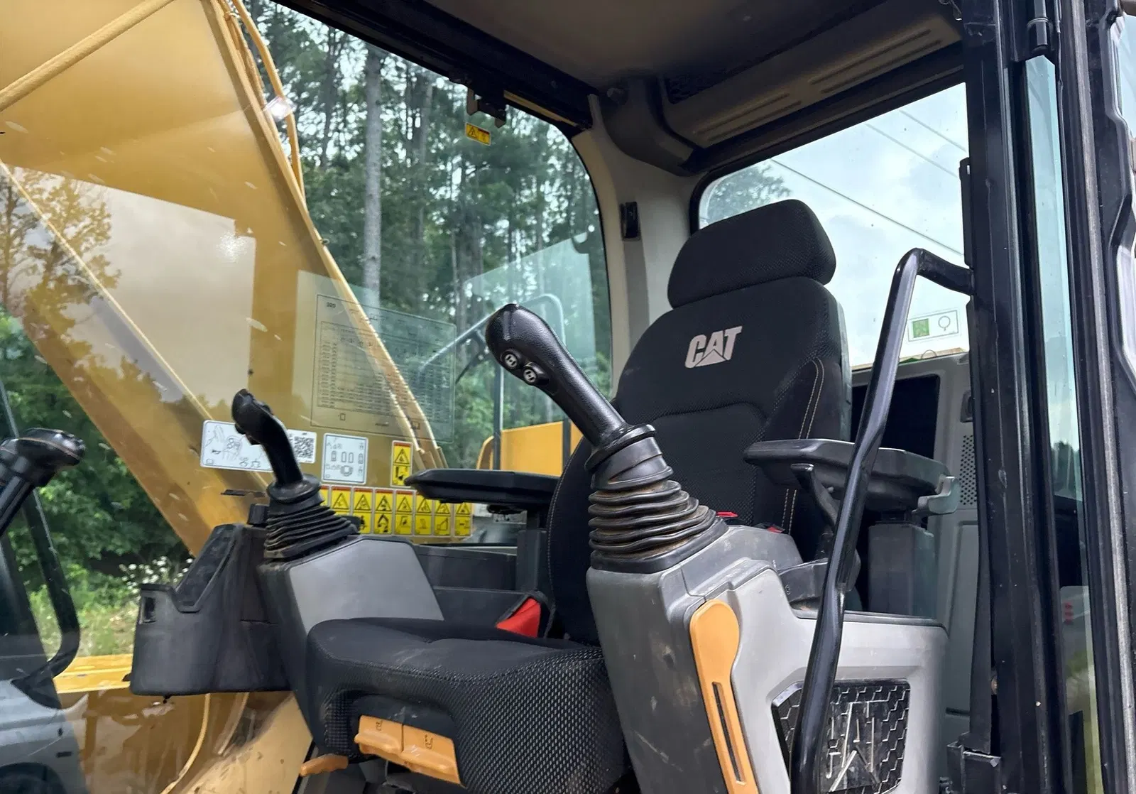 2018 Caterpillar 320