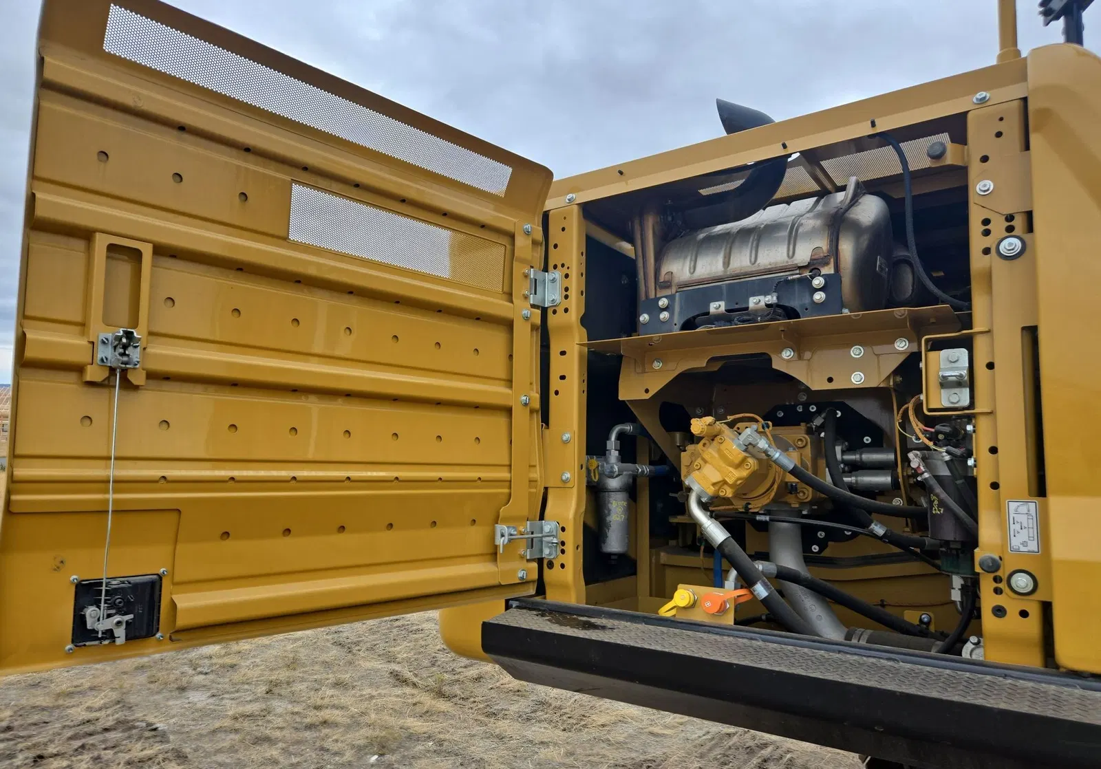 2023 Caterpillar 336