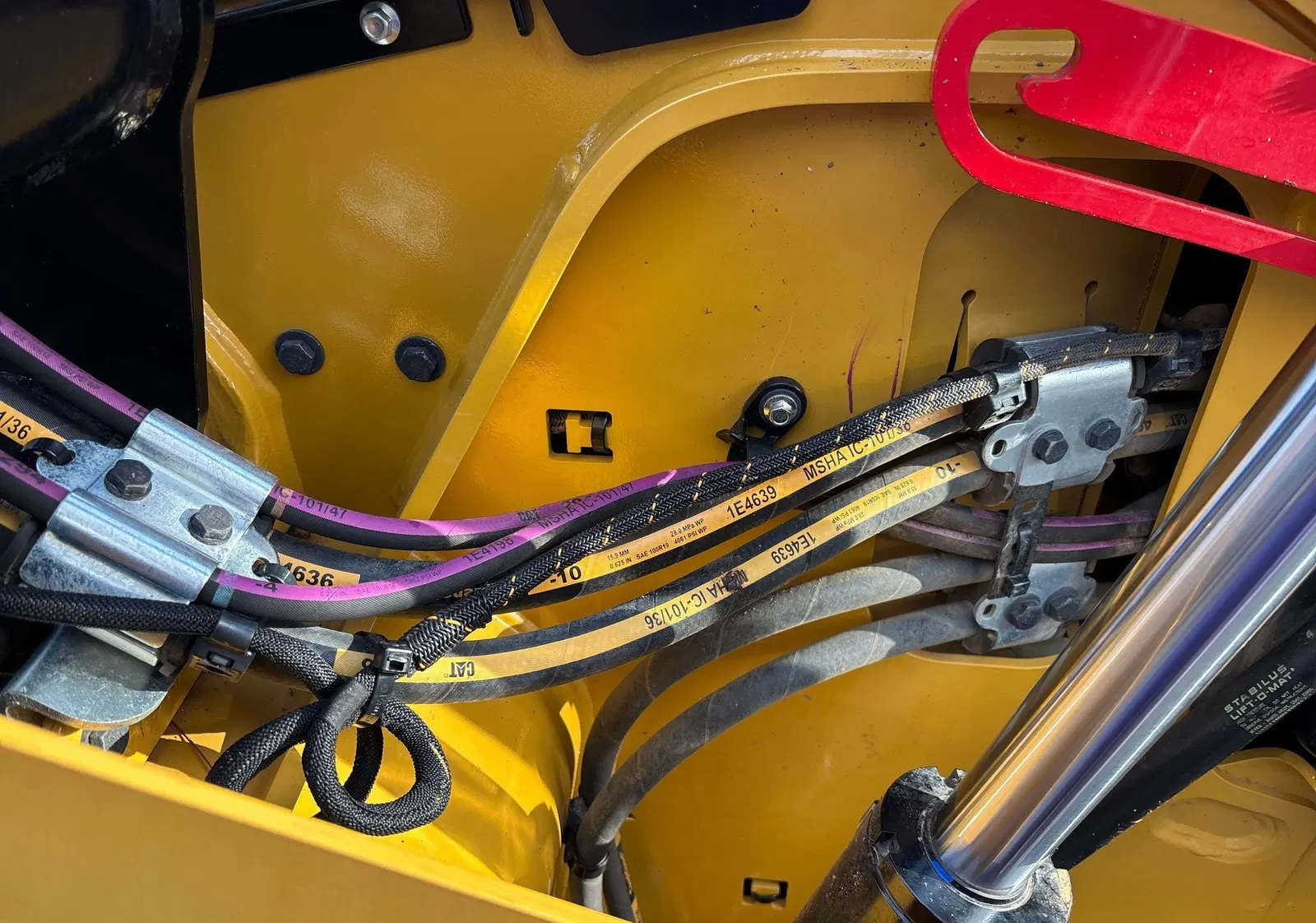 2025 Caterpillar 255