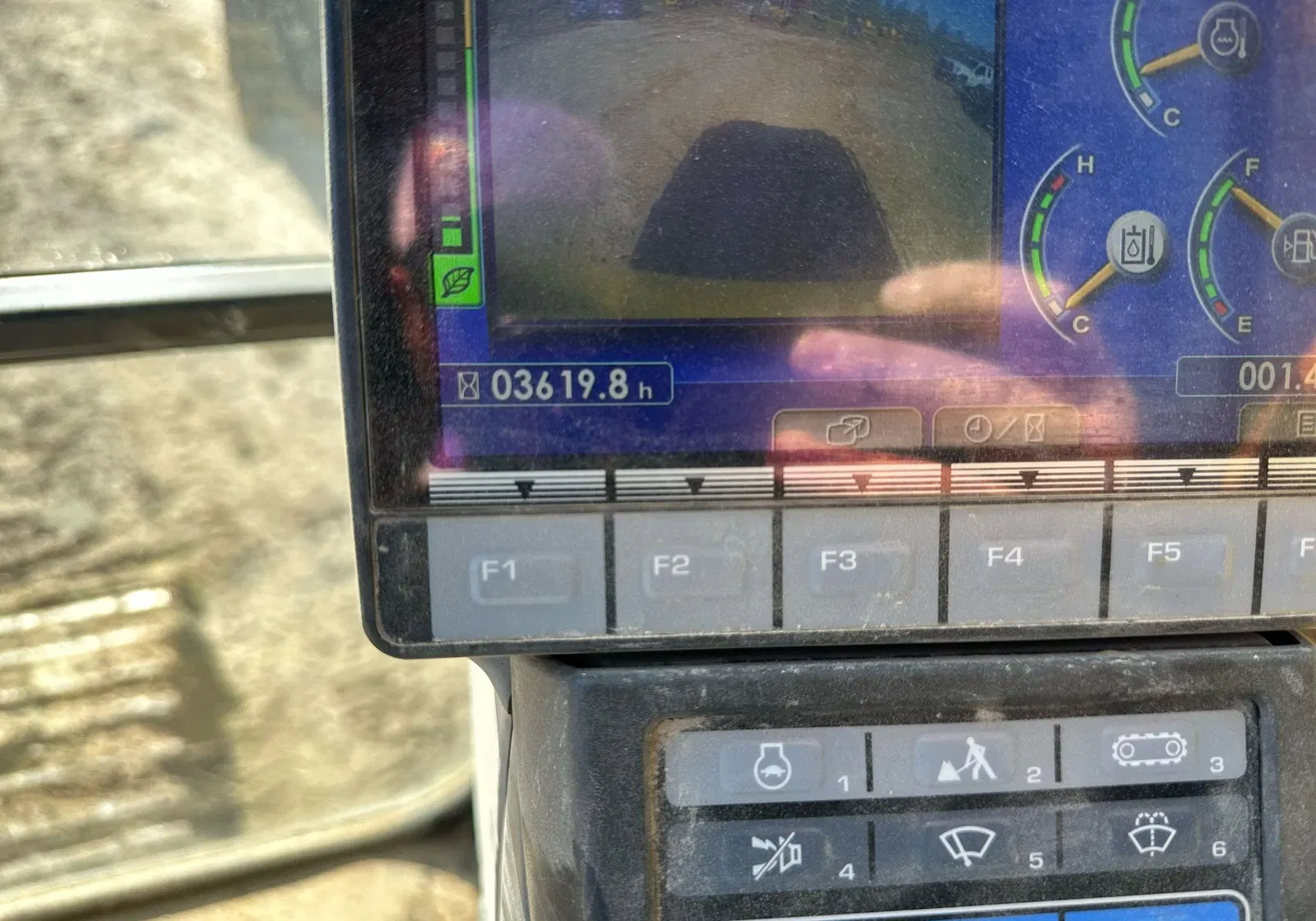 2019 Komatsu PC360LC-11