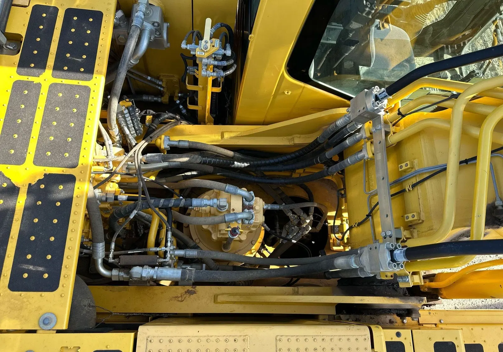2019 Komatsu PC360LC-11