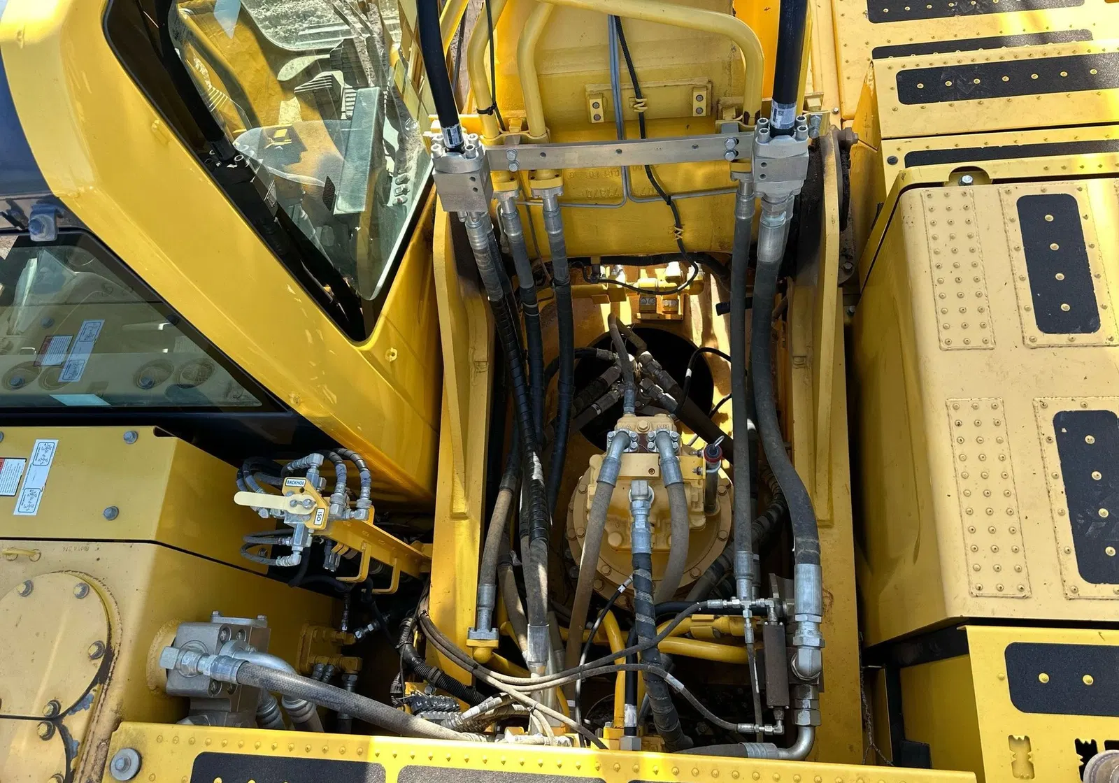 2019 Komatsu PC360LC-11