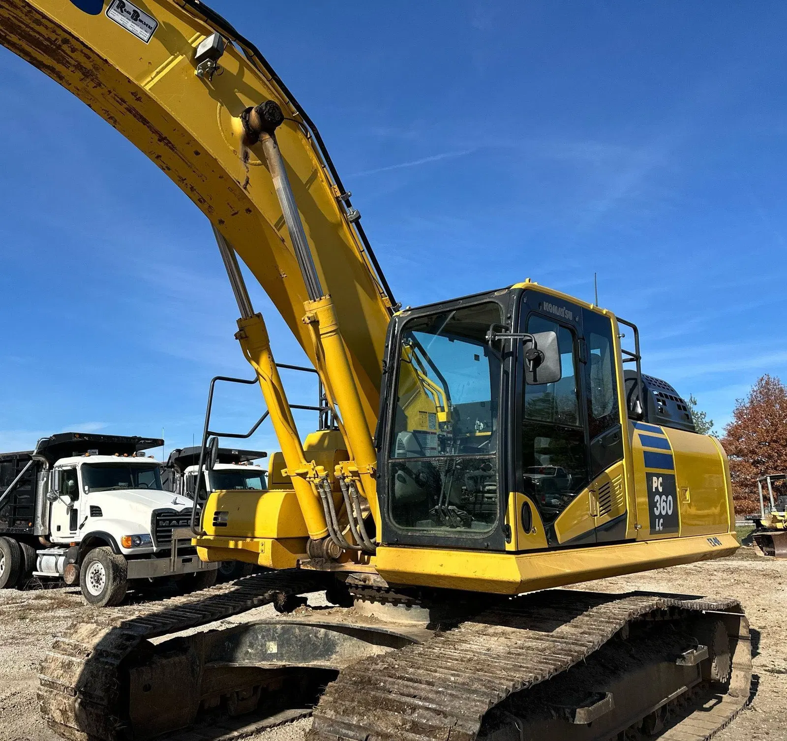 2019 Komatsu PC360LC-11