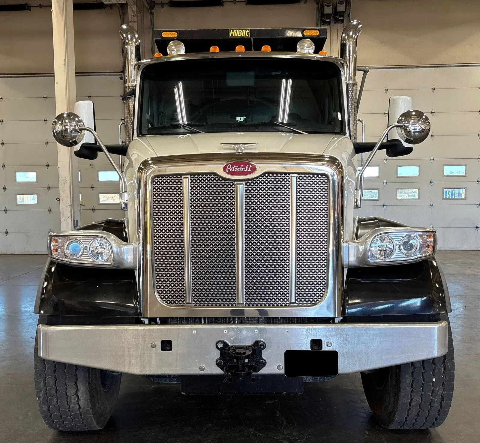 2025 Peterbilt 567