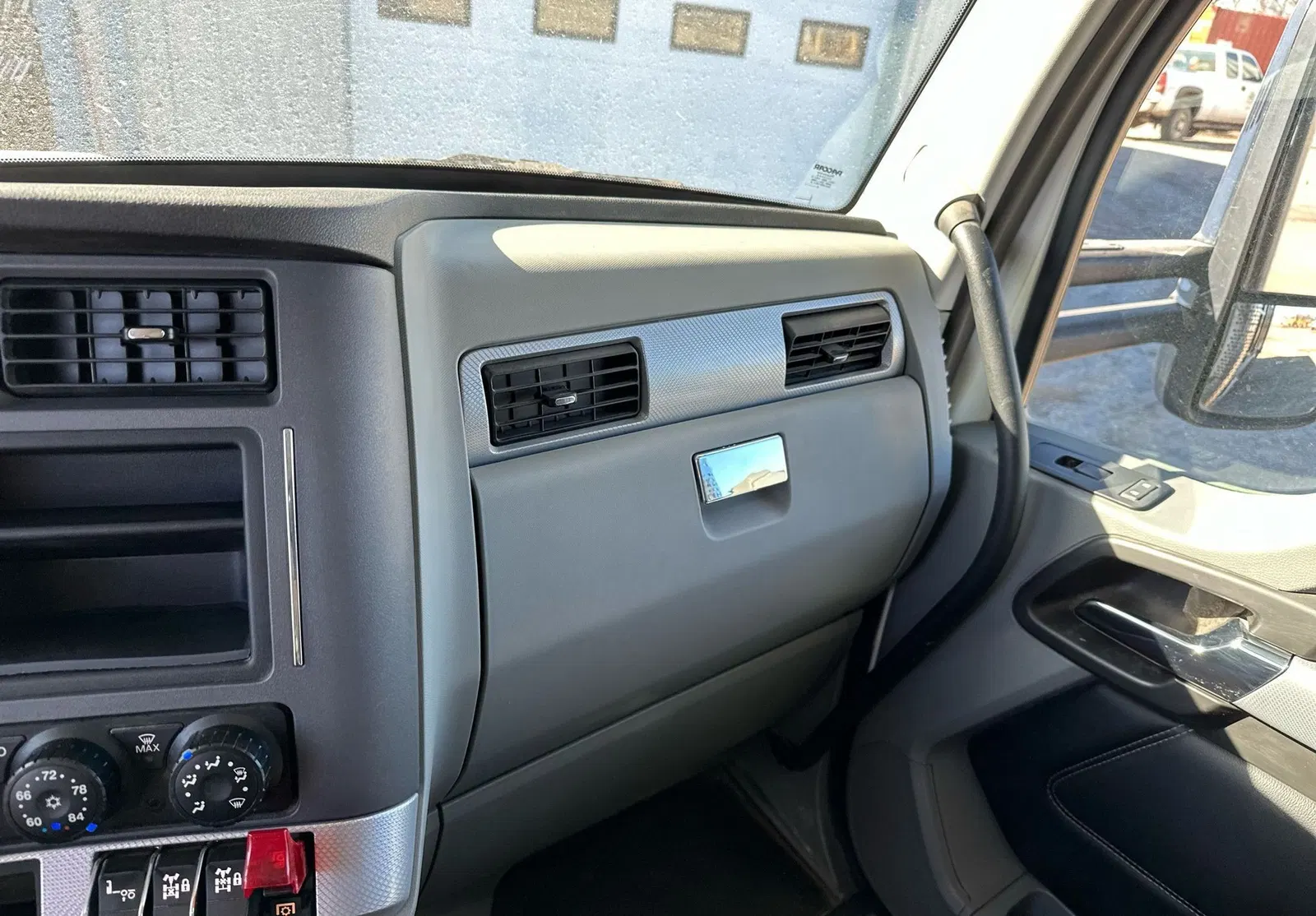 2021 Kenworth T880