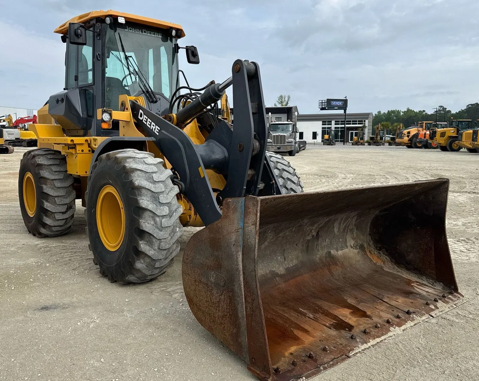 2019 John Deere 544L