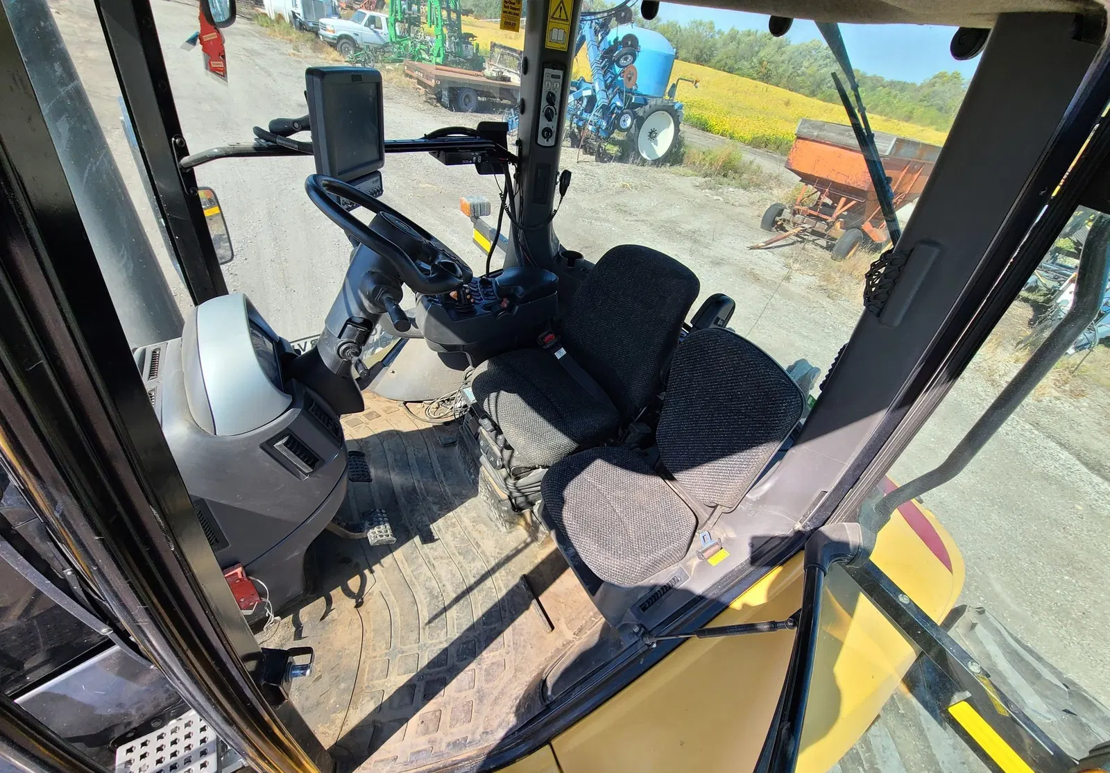 2010 Challenger MT765C