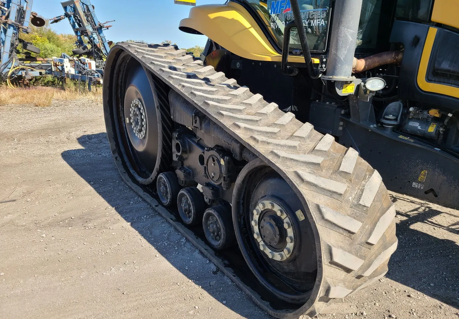 2010 Challenger MT765C