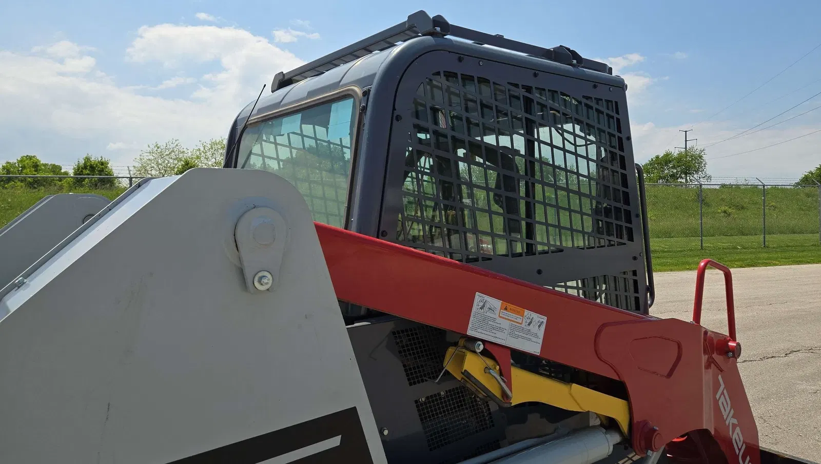 2023 Takeuchi TL12R-2