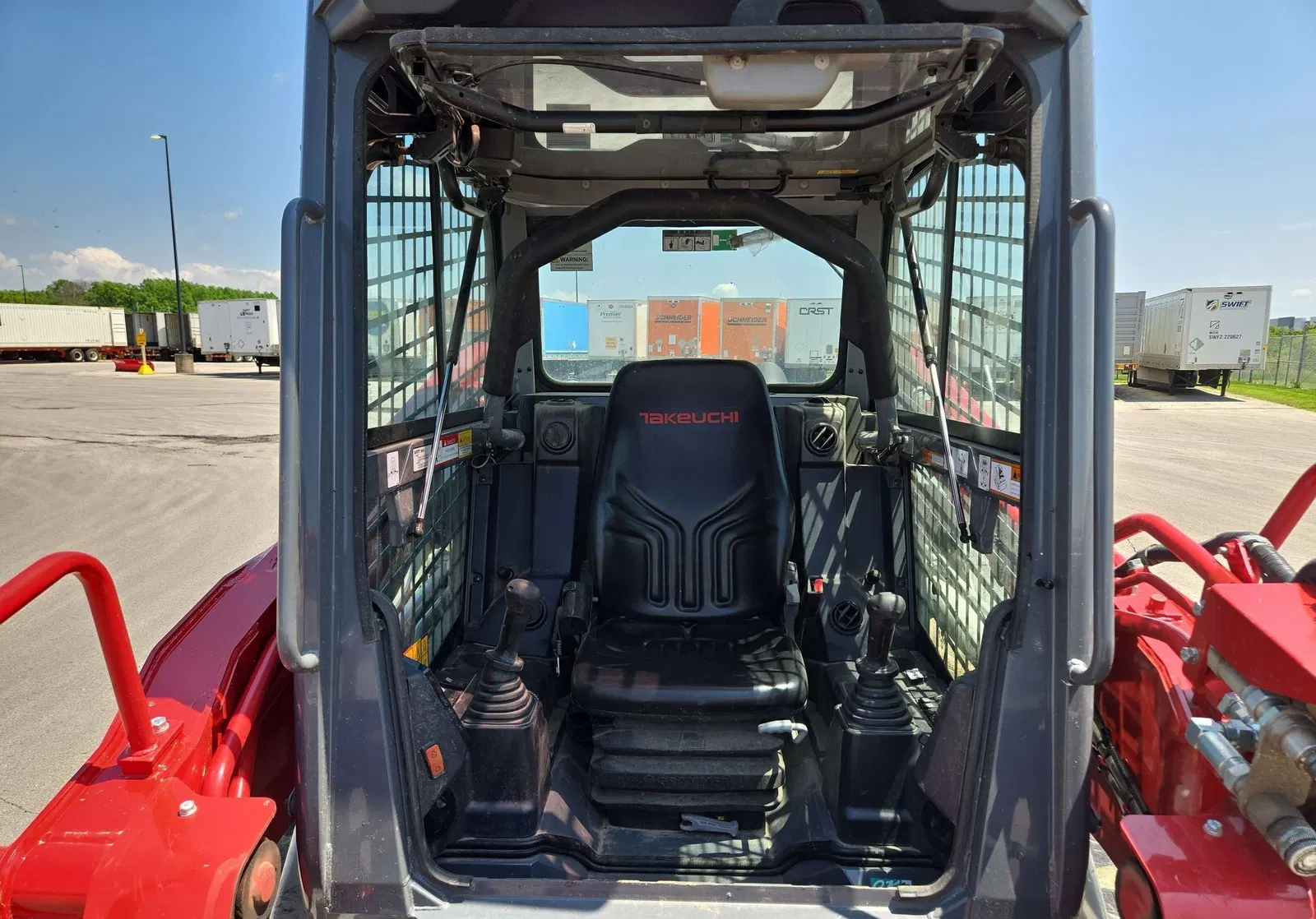 2023 Takeuchi TL12R-2
