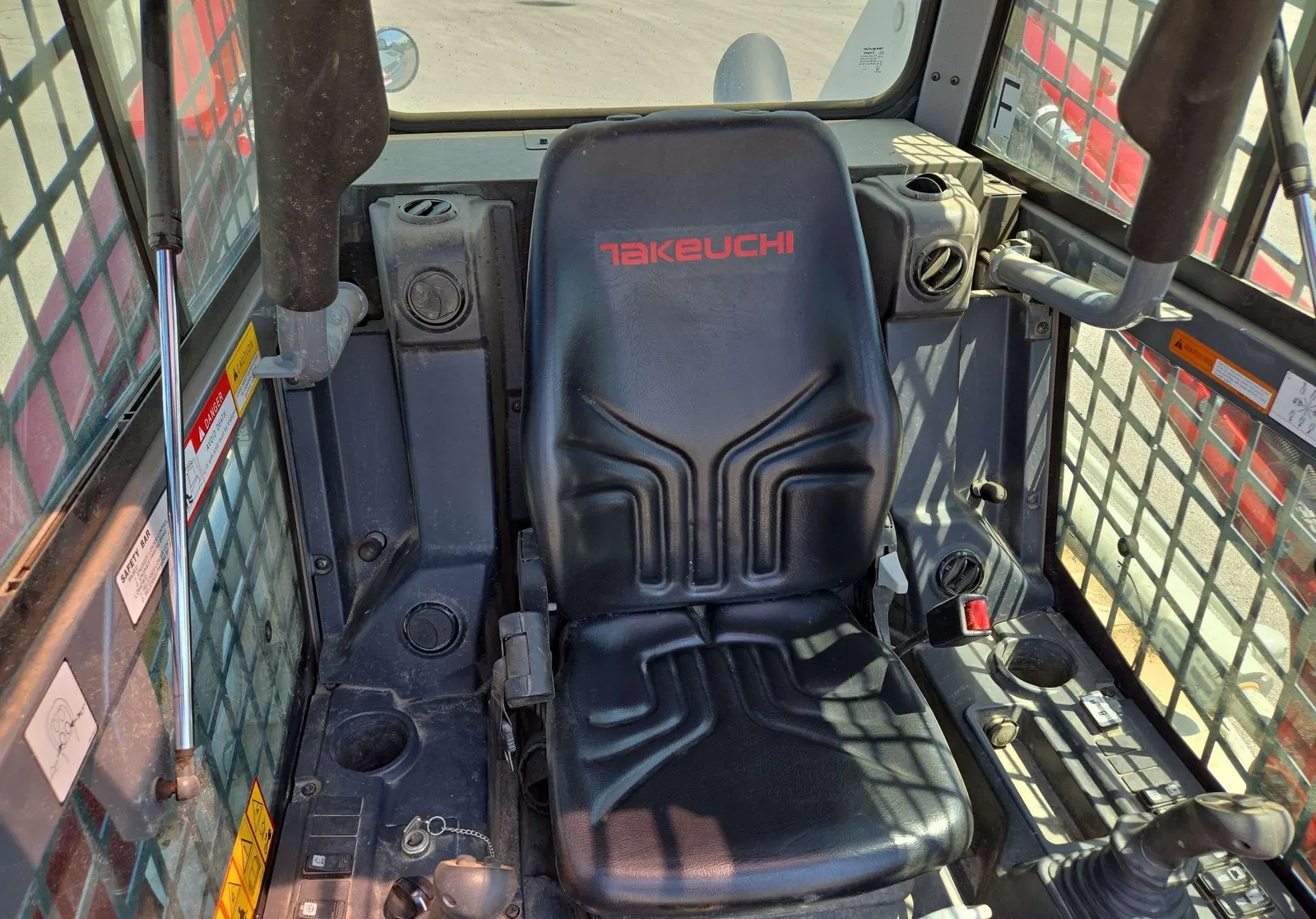 2023 Takeuchi TL12R-2