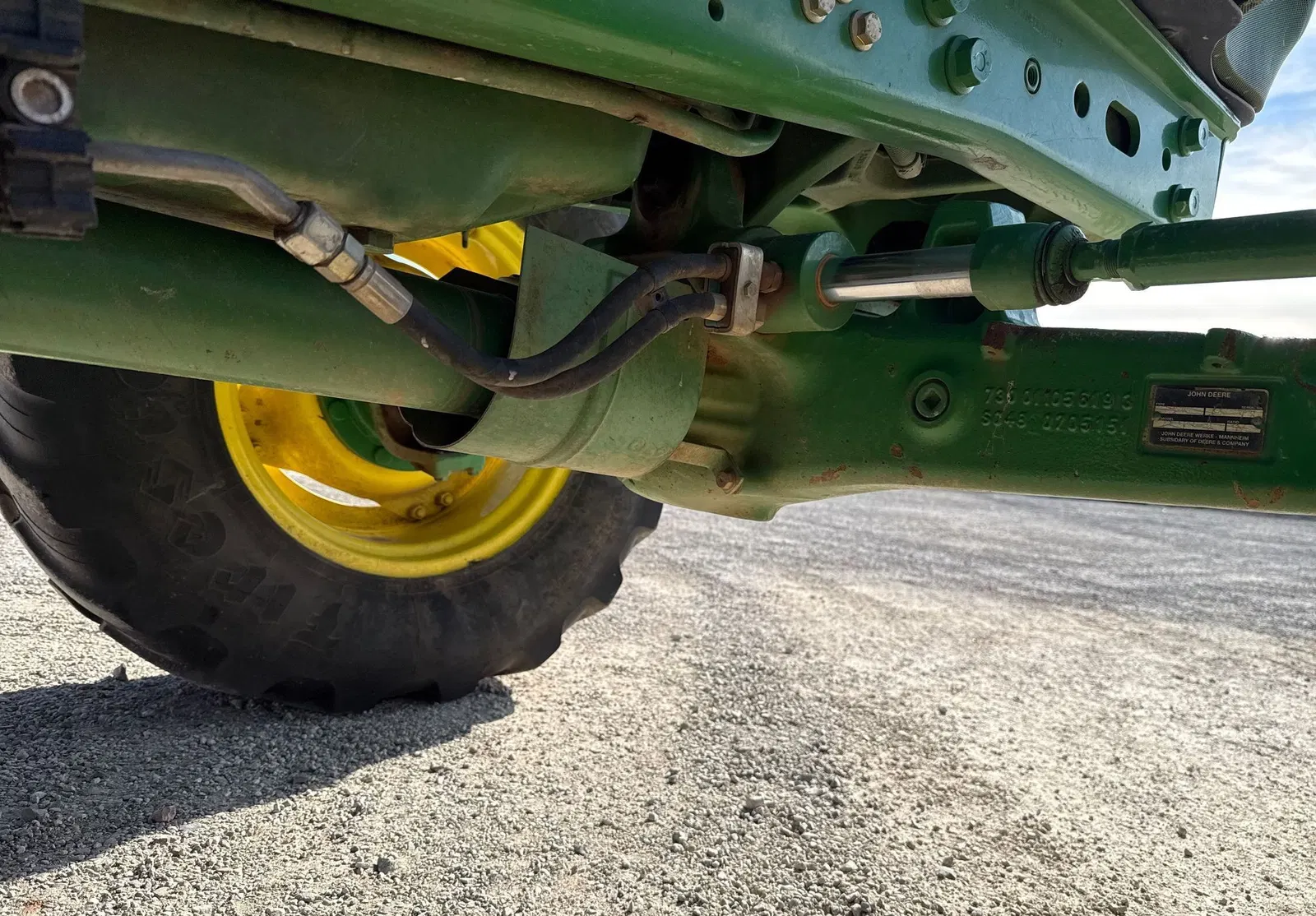 2016 John Deere 6110M