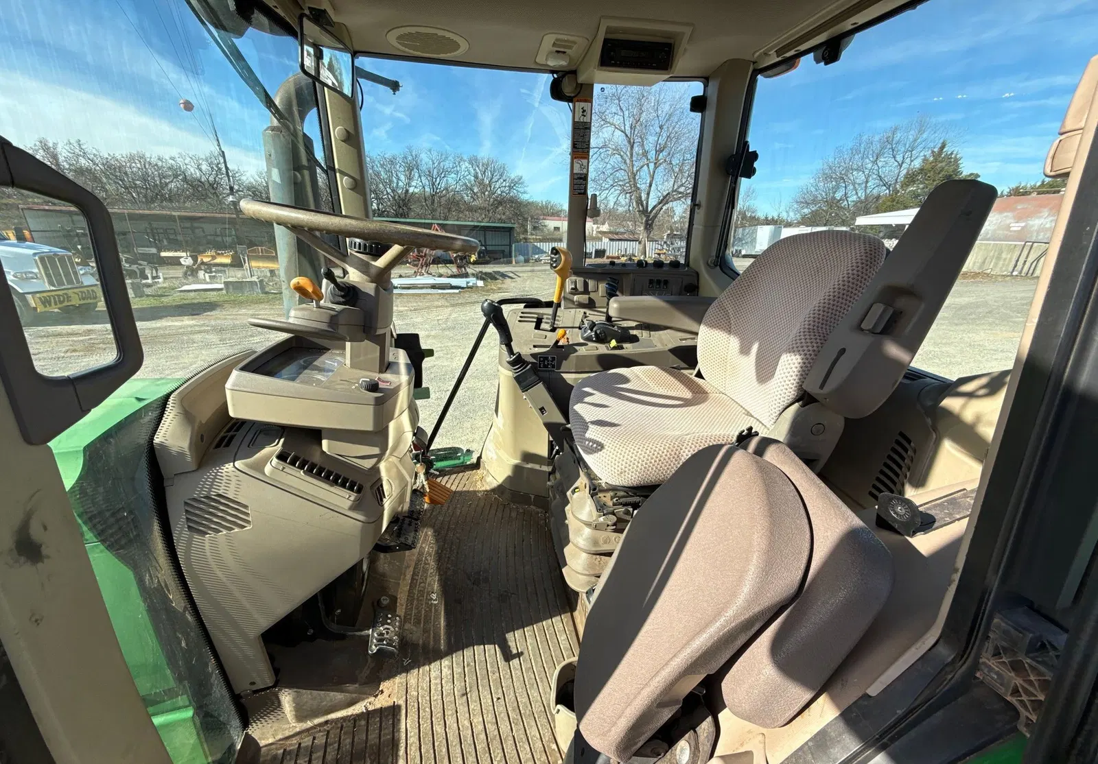 2016 John Deere 6110M