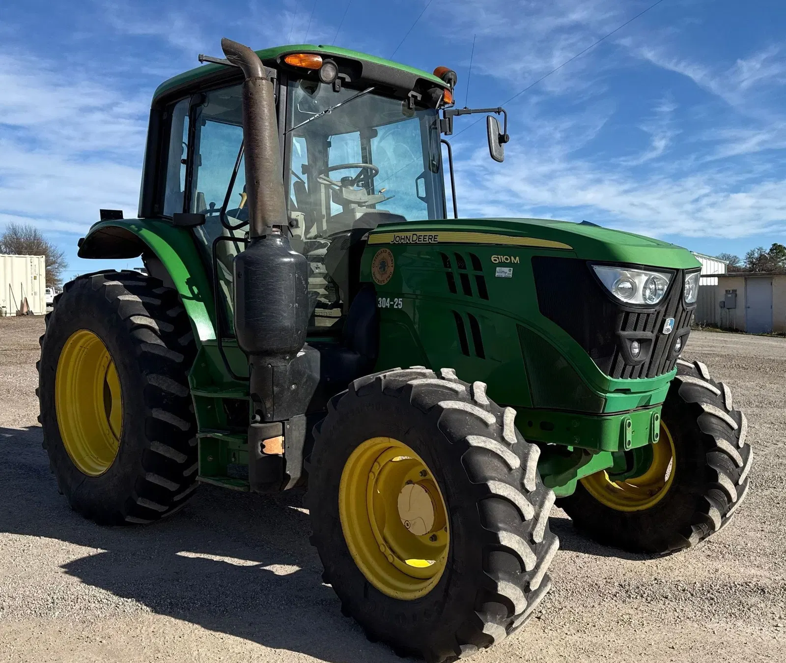 2016 John Deere 6110M