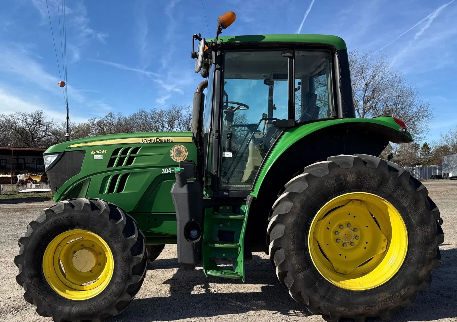 2016 John Deere 6110M