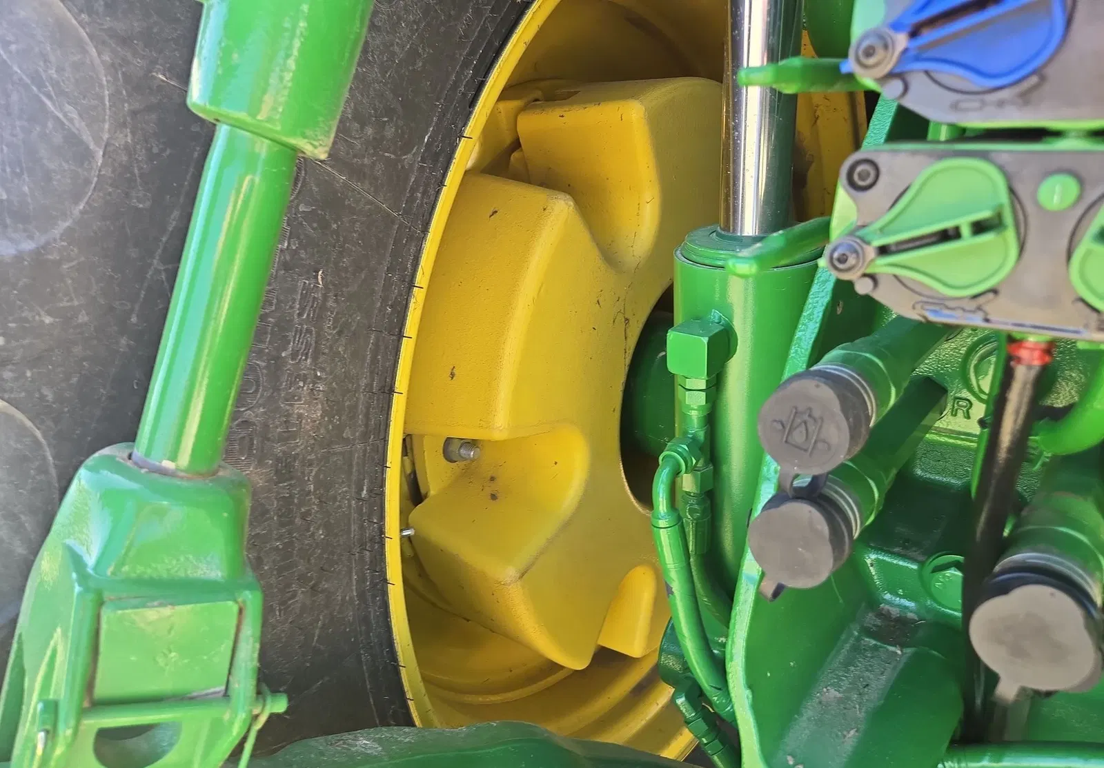 2012 John Deere 8285R