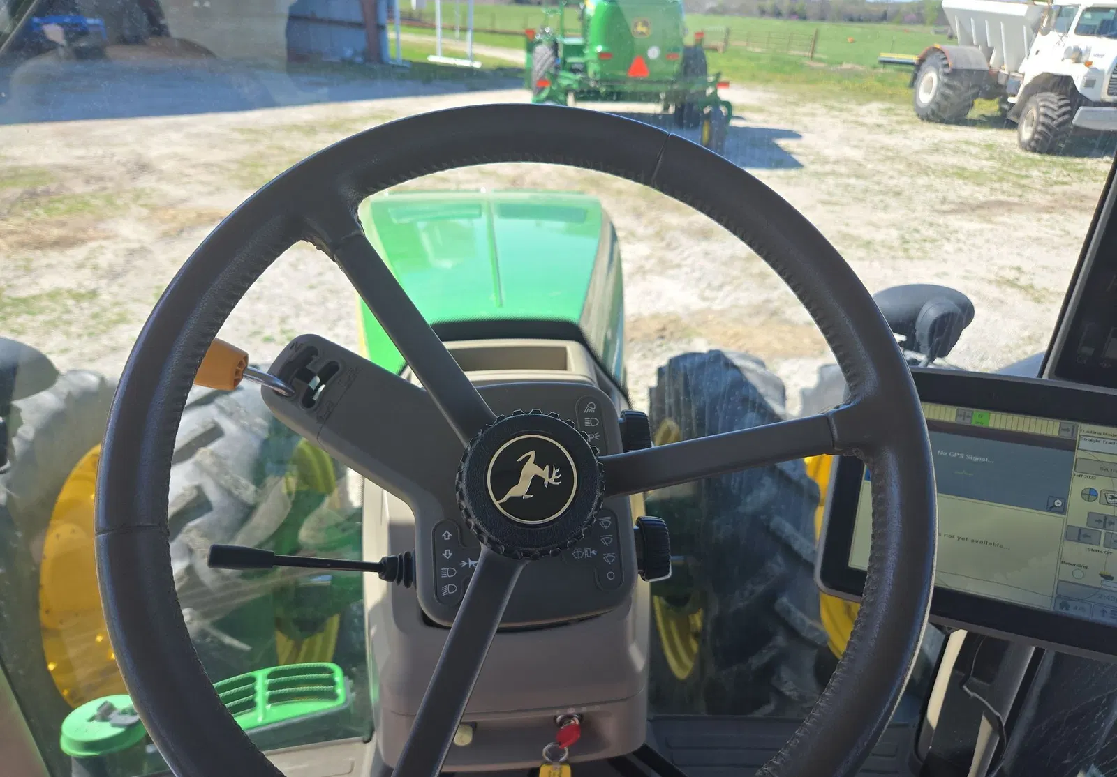 2012 John Deere 8285R