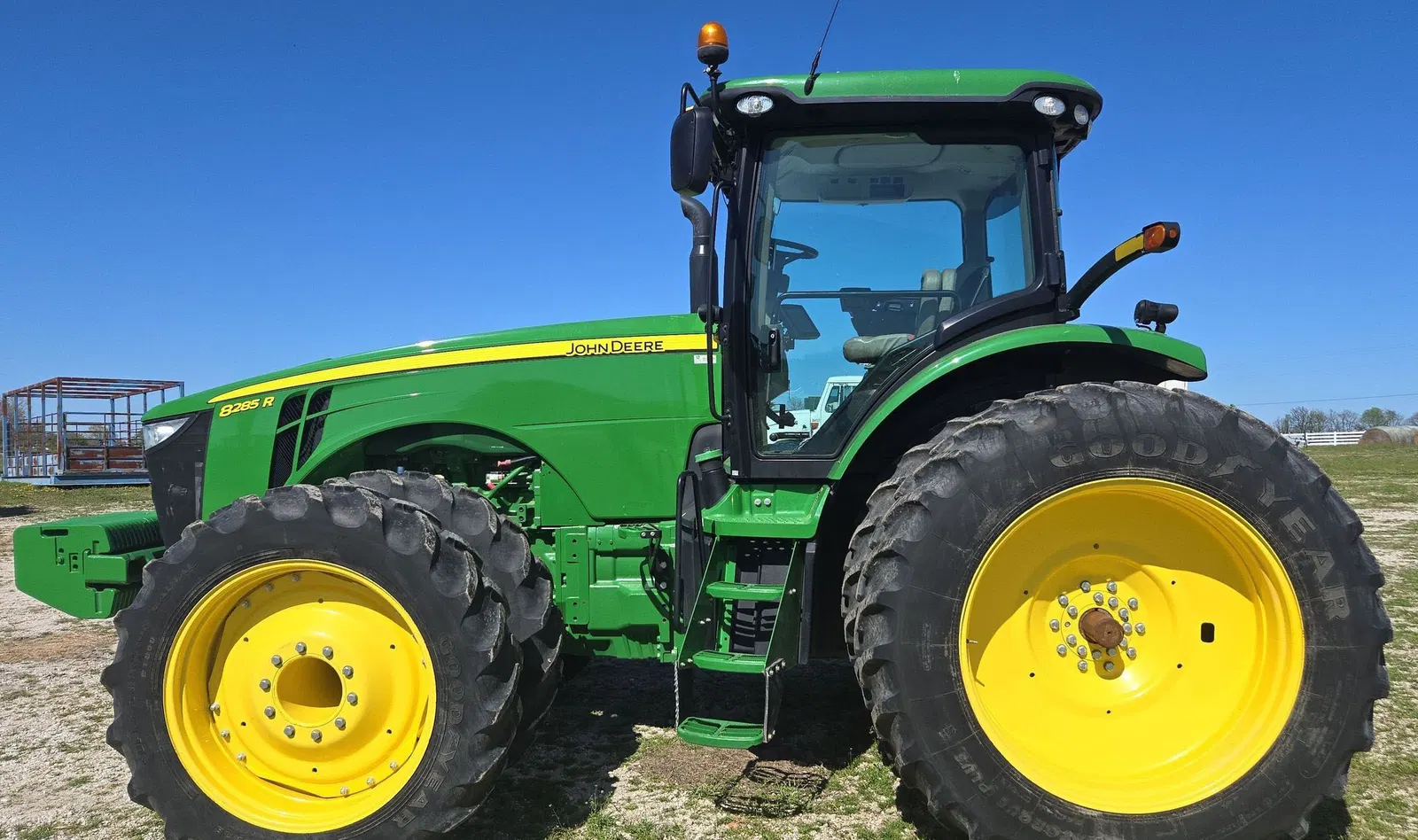 2012 John Deere 8285R