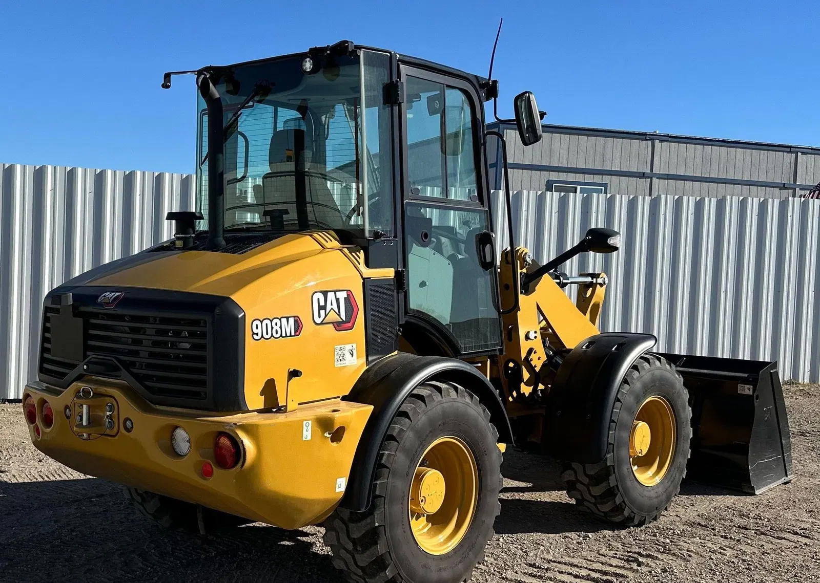 2022 Caterpillar 908M
