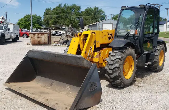 2001 JCB 540