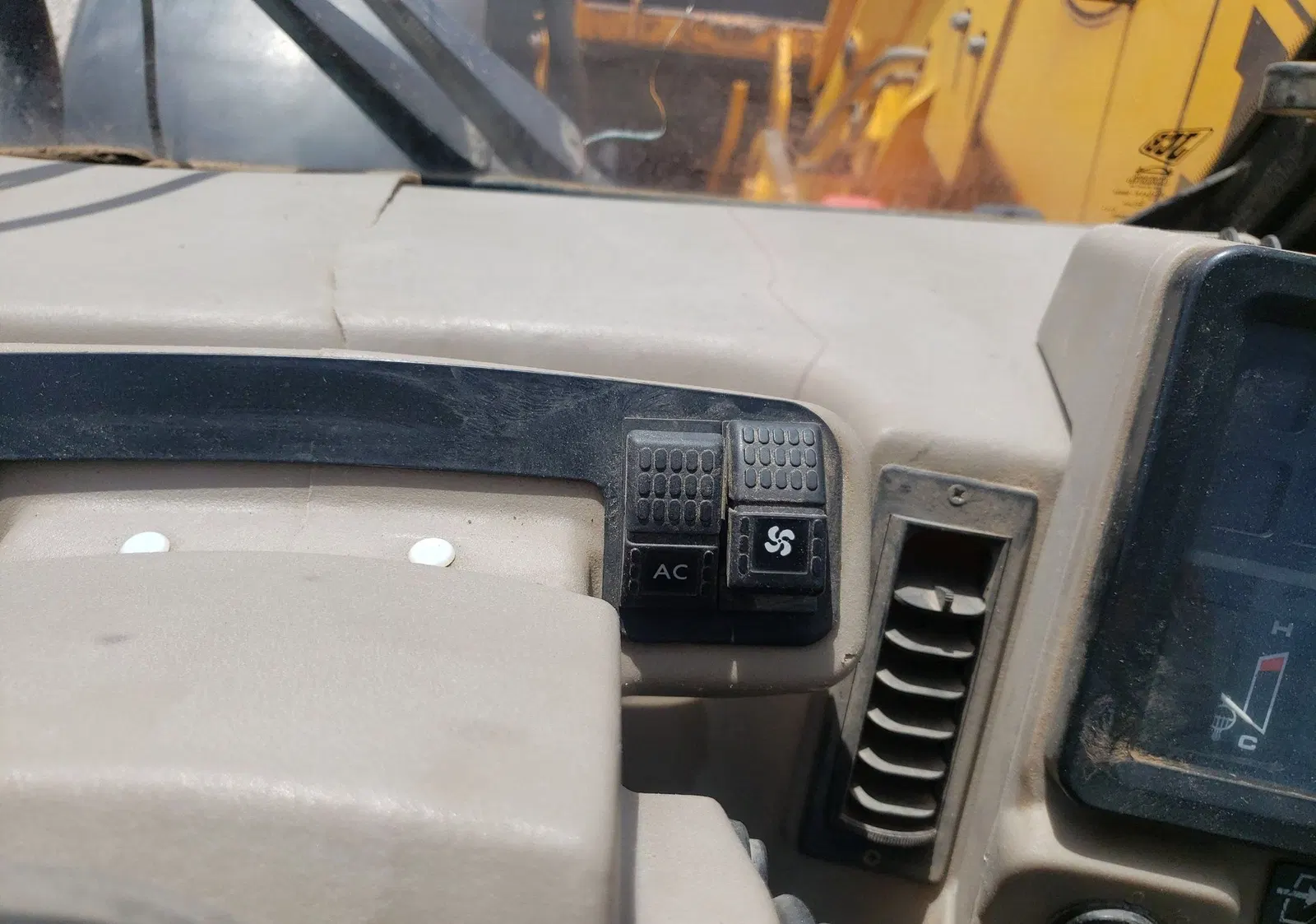 2001 JCB 540