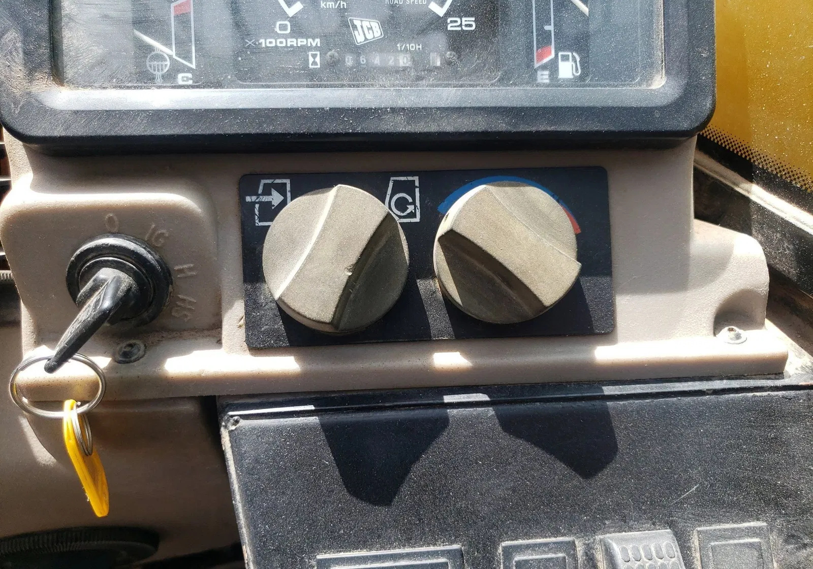 2001 JCB 540