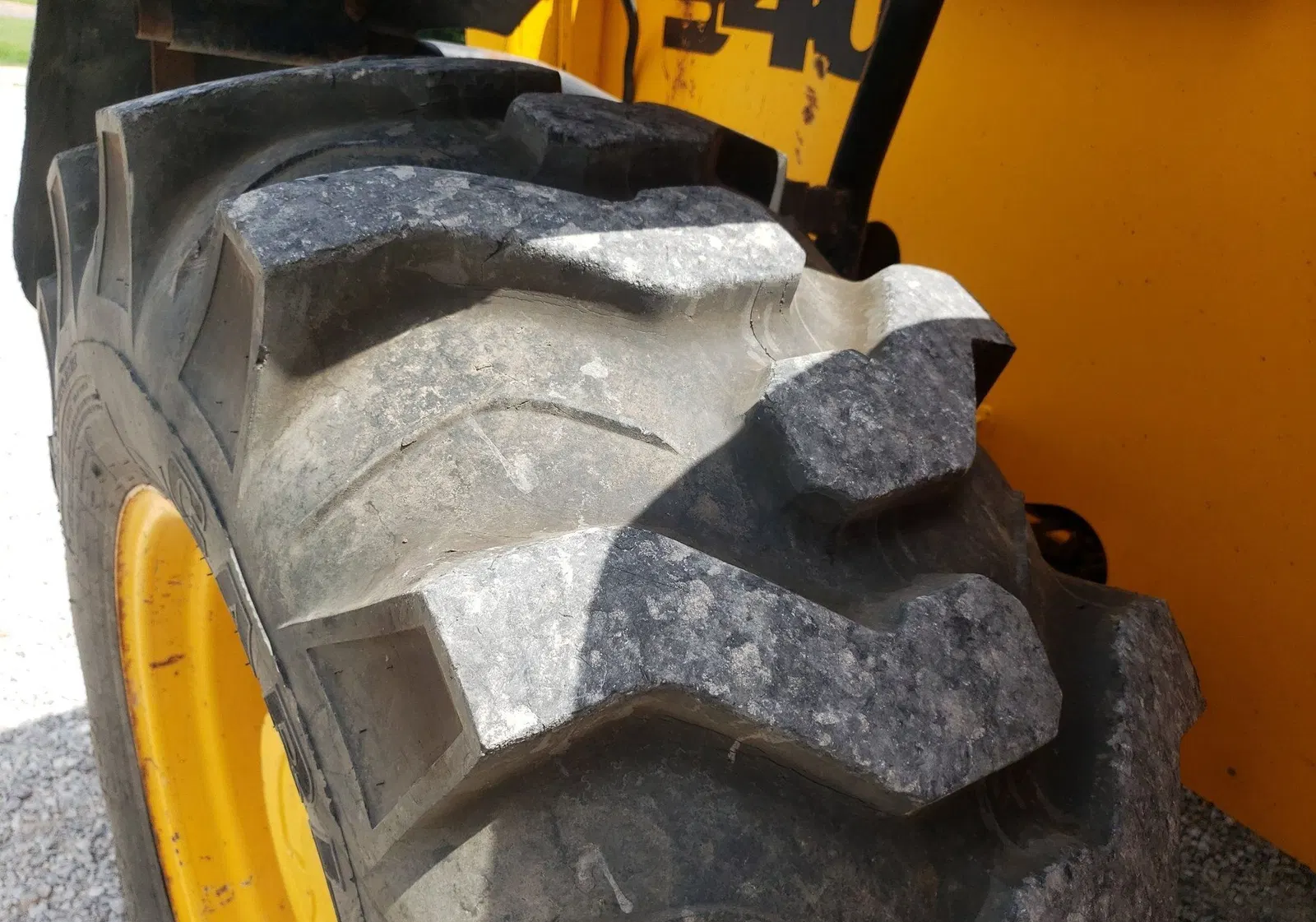 2001 JCB 540