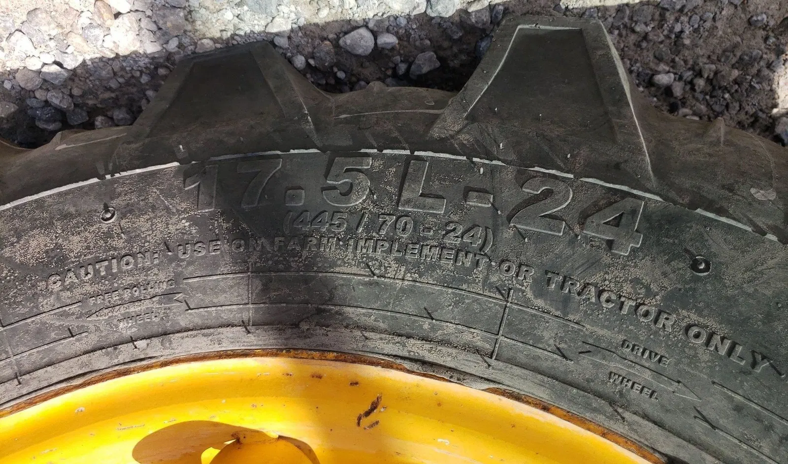 2001 JCB 540