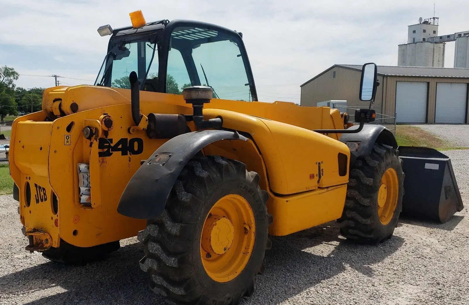 2001 JCB 540
