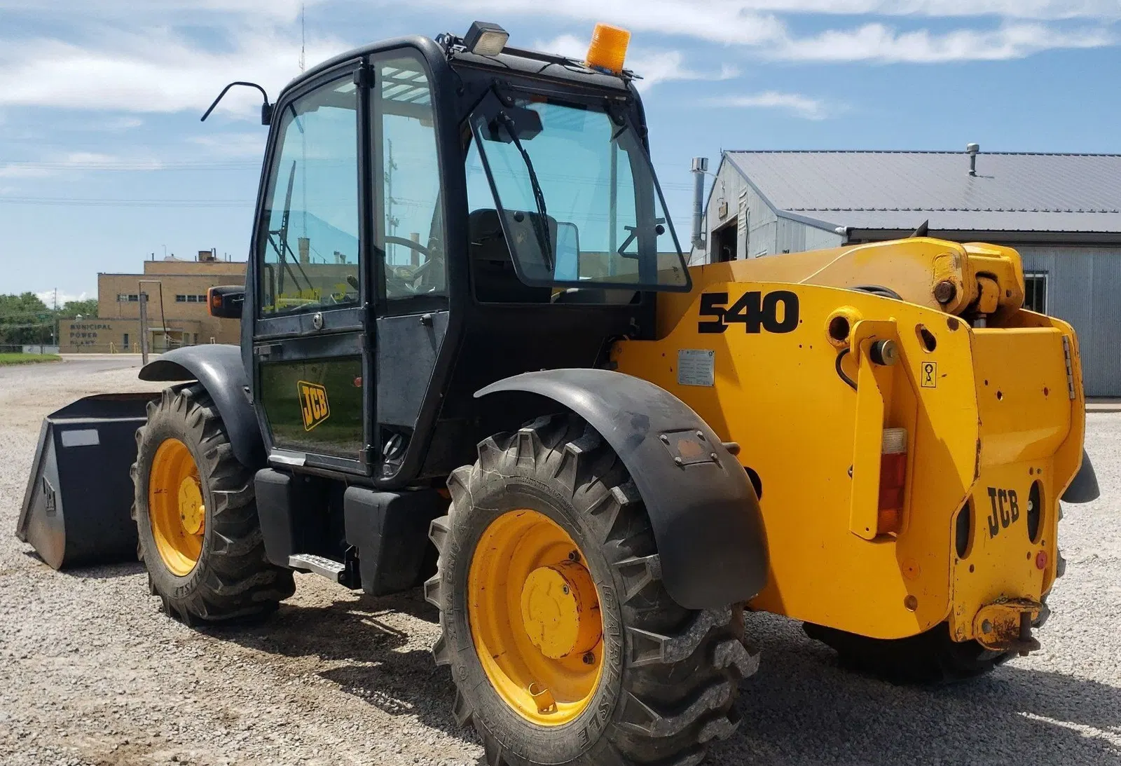 2001 JCB 540