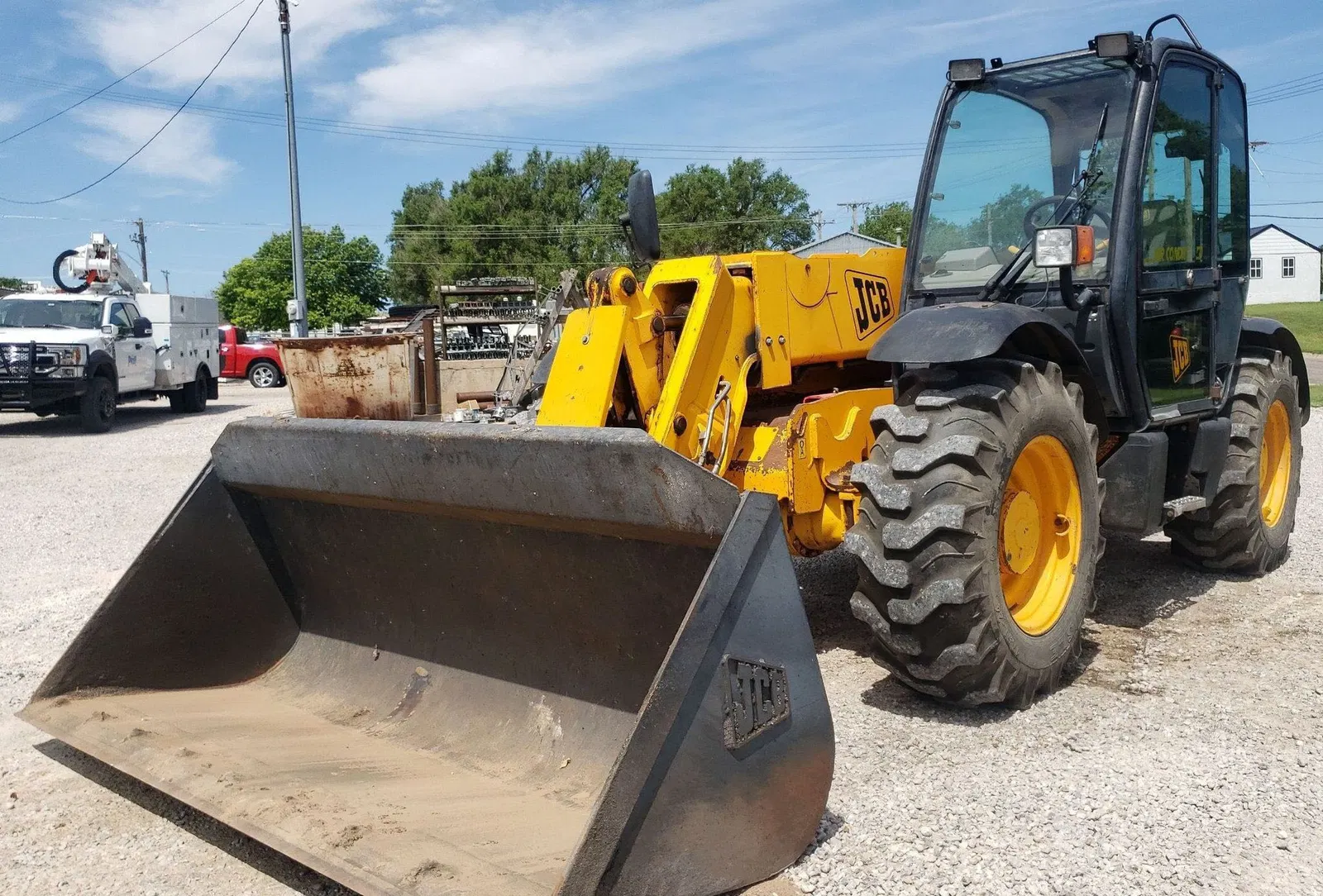 2001 JCB 540