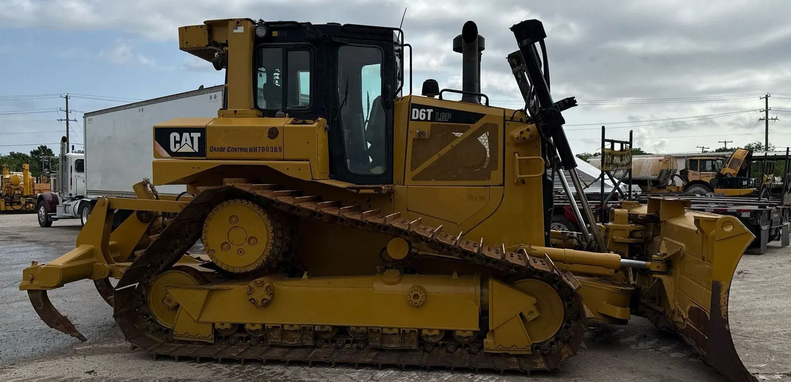 2017 Caterpillar D6T