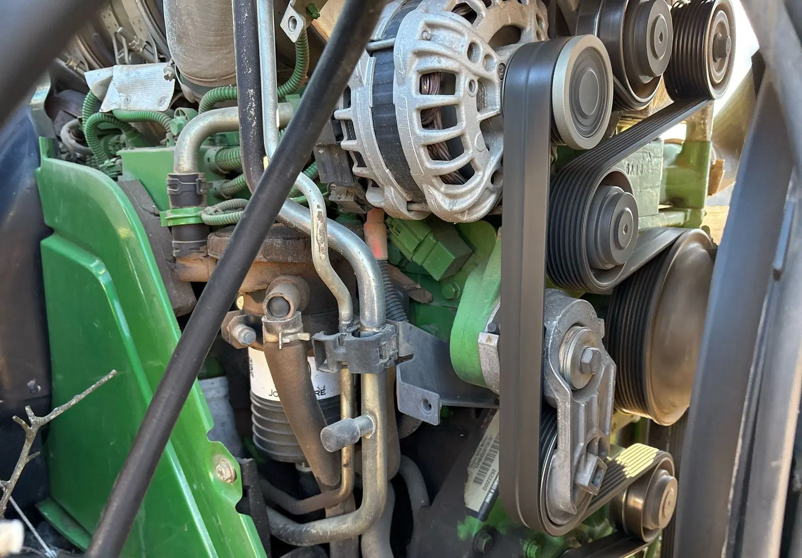 2017 John Deere 6110M