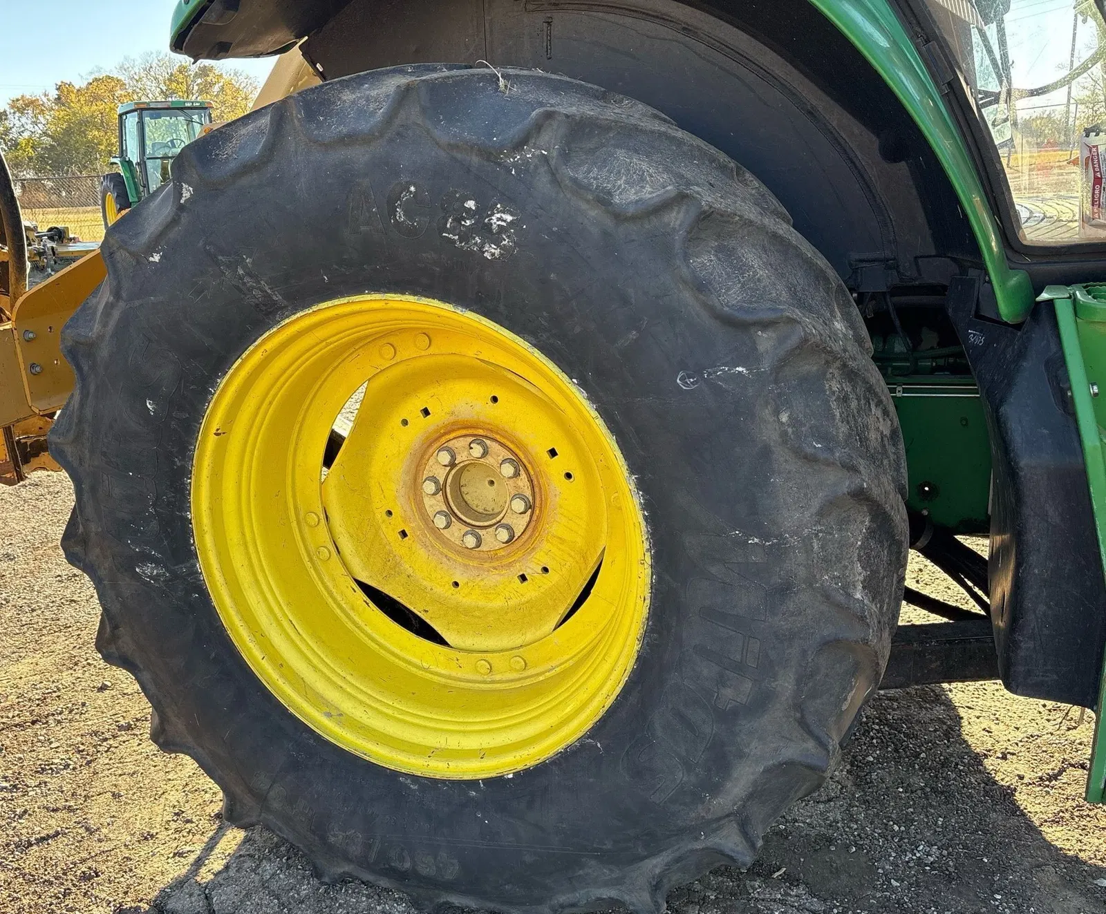 2017 John Deere 6110M