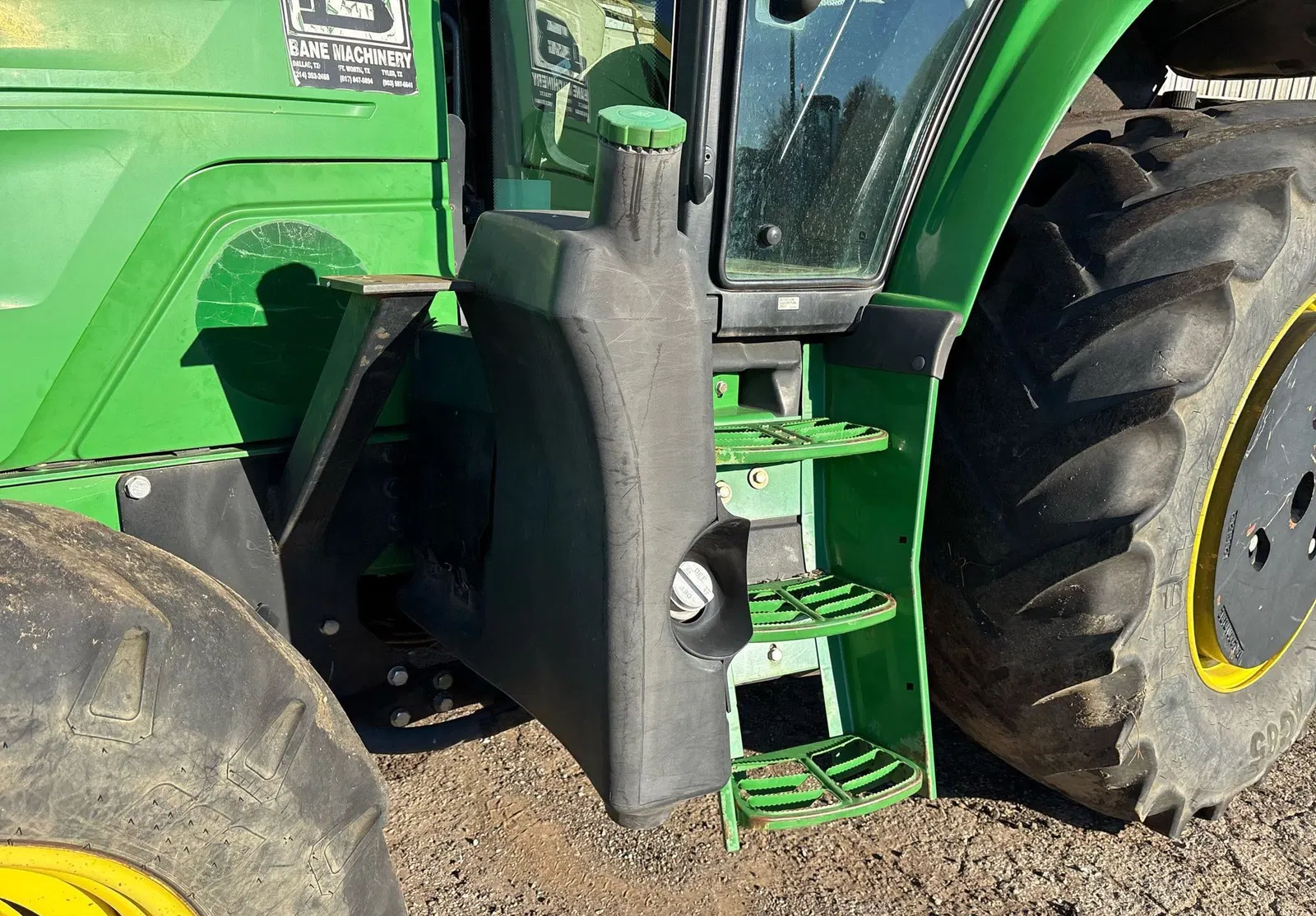 2017 John Deere 6110M