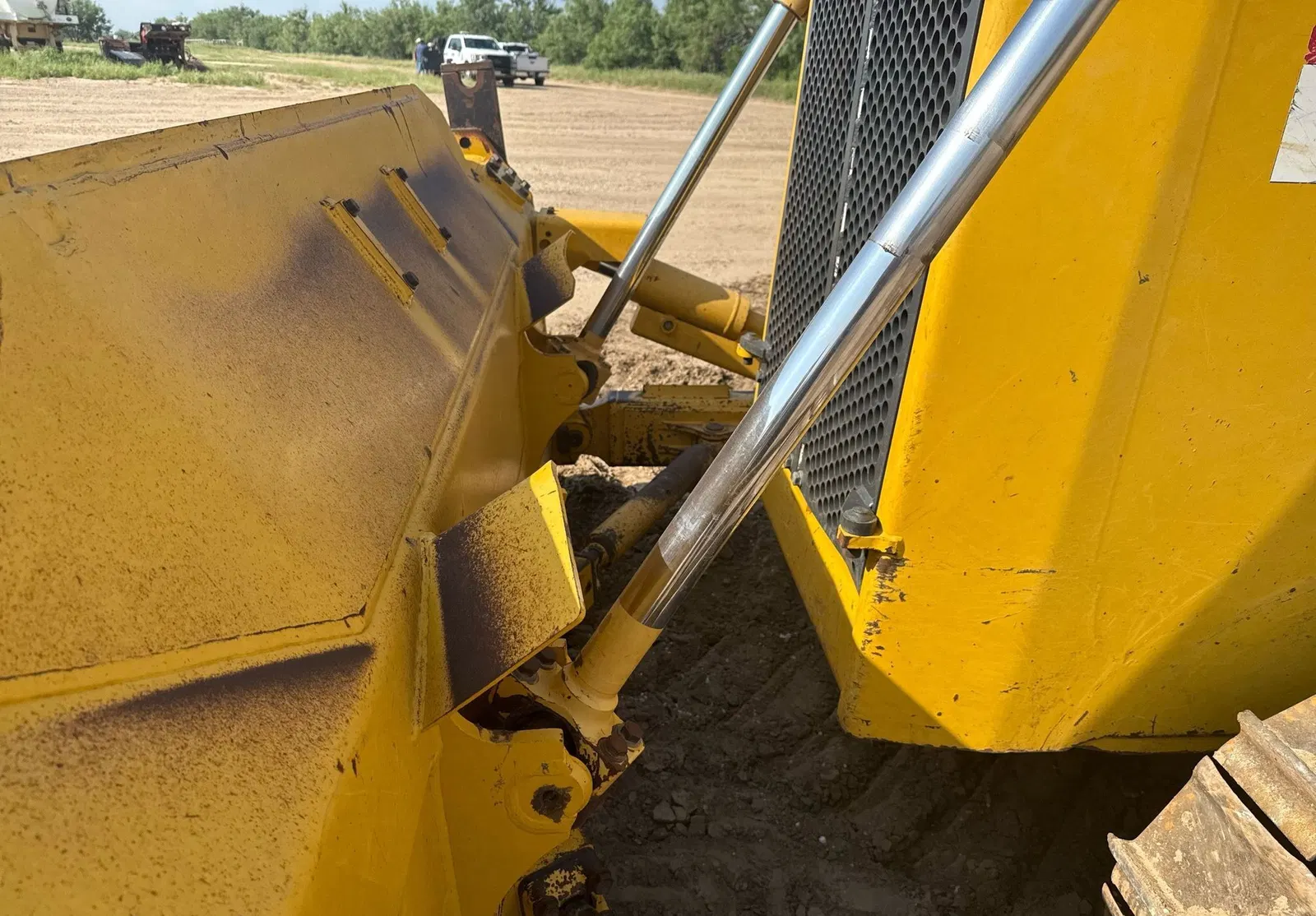 2019 Komatsu D65EX-18