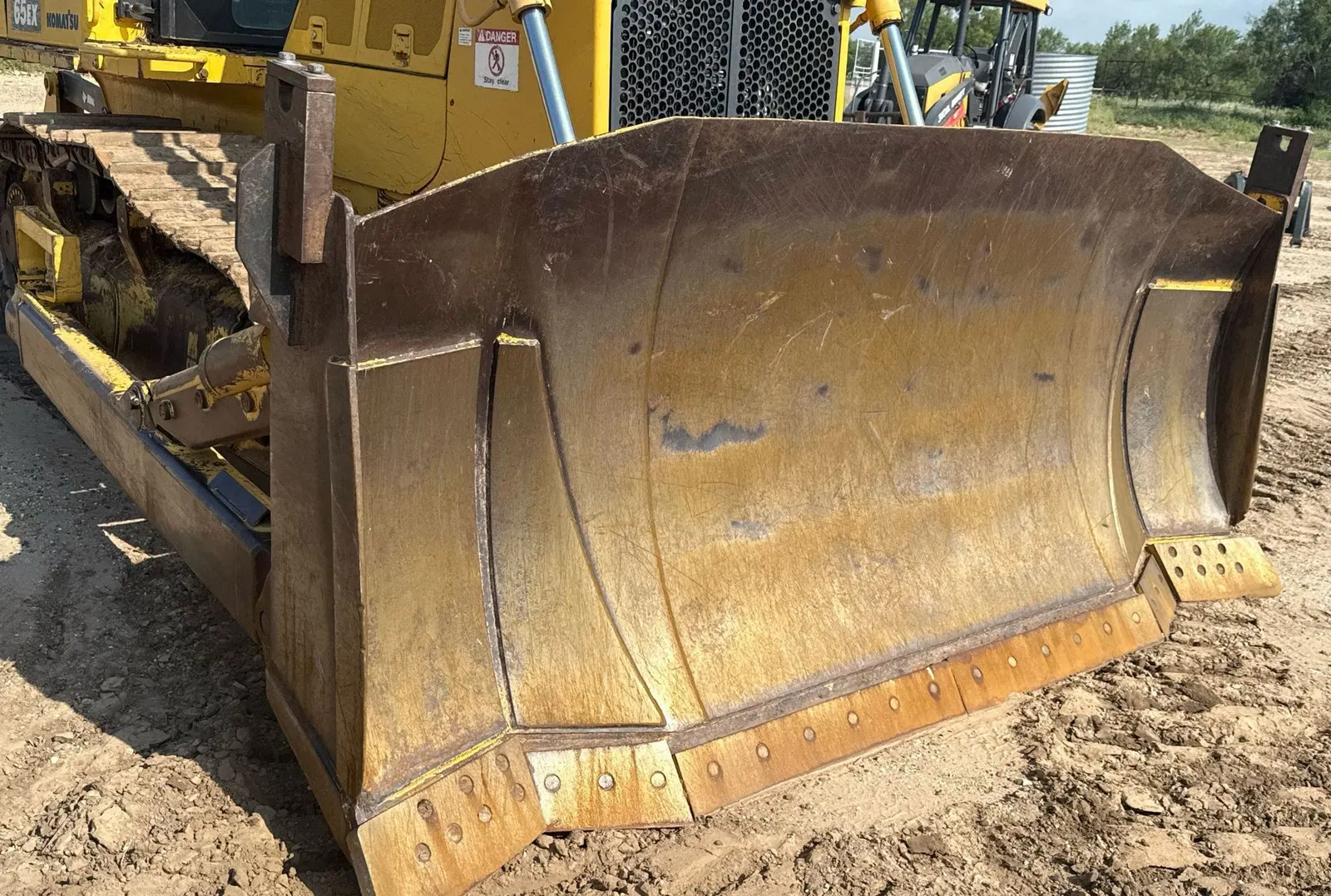 2019 Komatsu D65EX-18