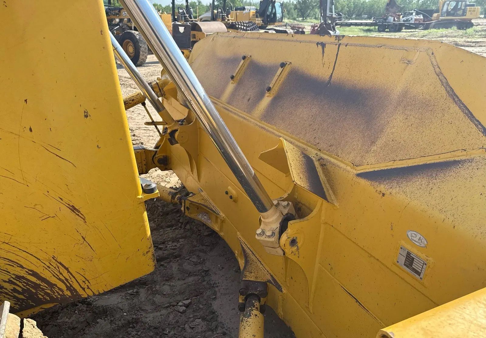 2019 Komatsu D65EX-18