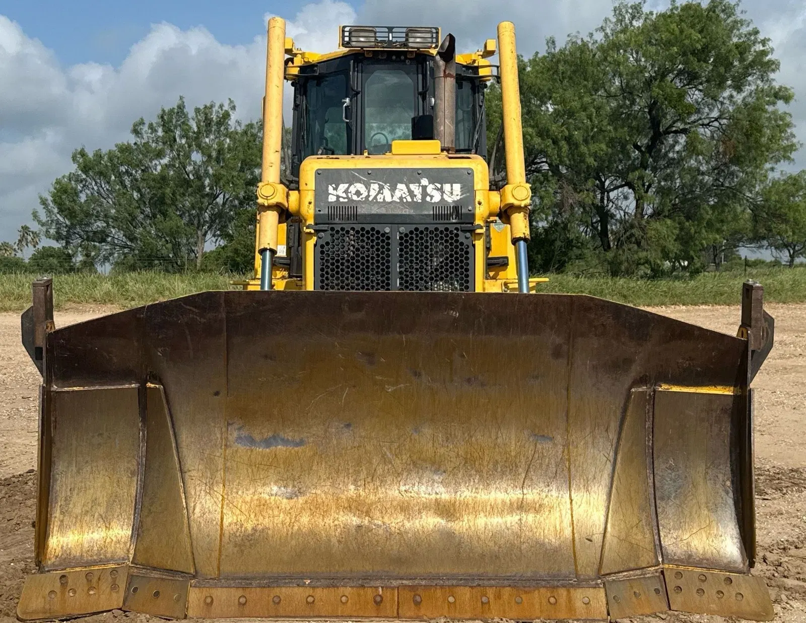 2019 Komatsu D65EX-18